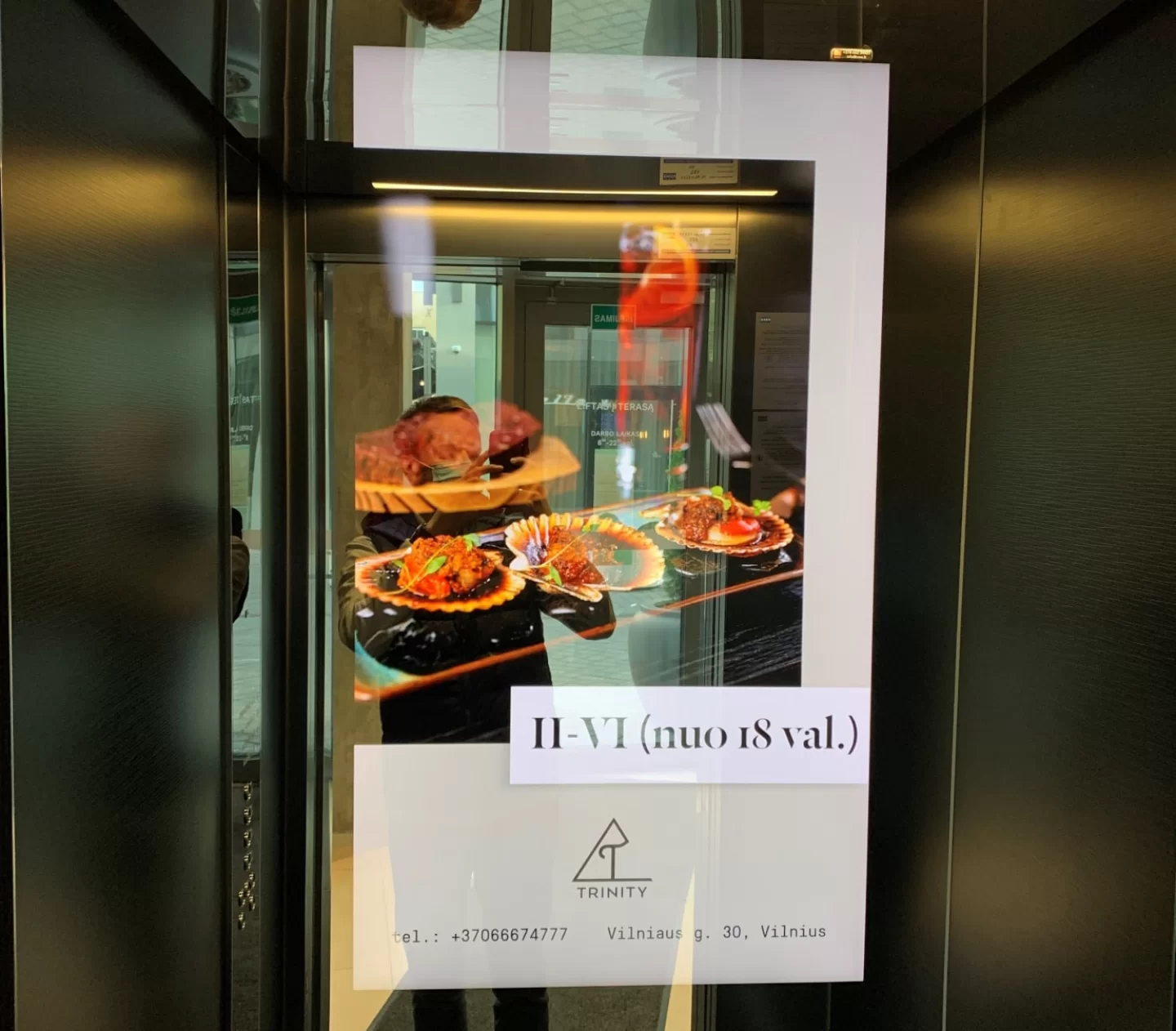 Reklaminis ekranas Live Square verslo centre