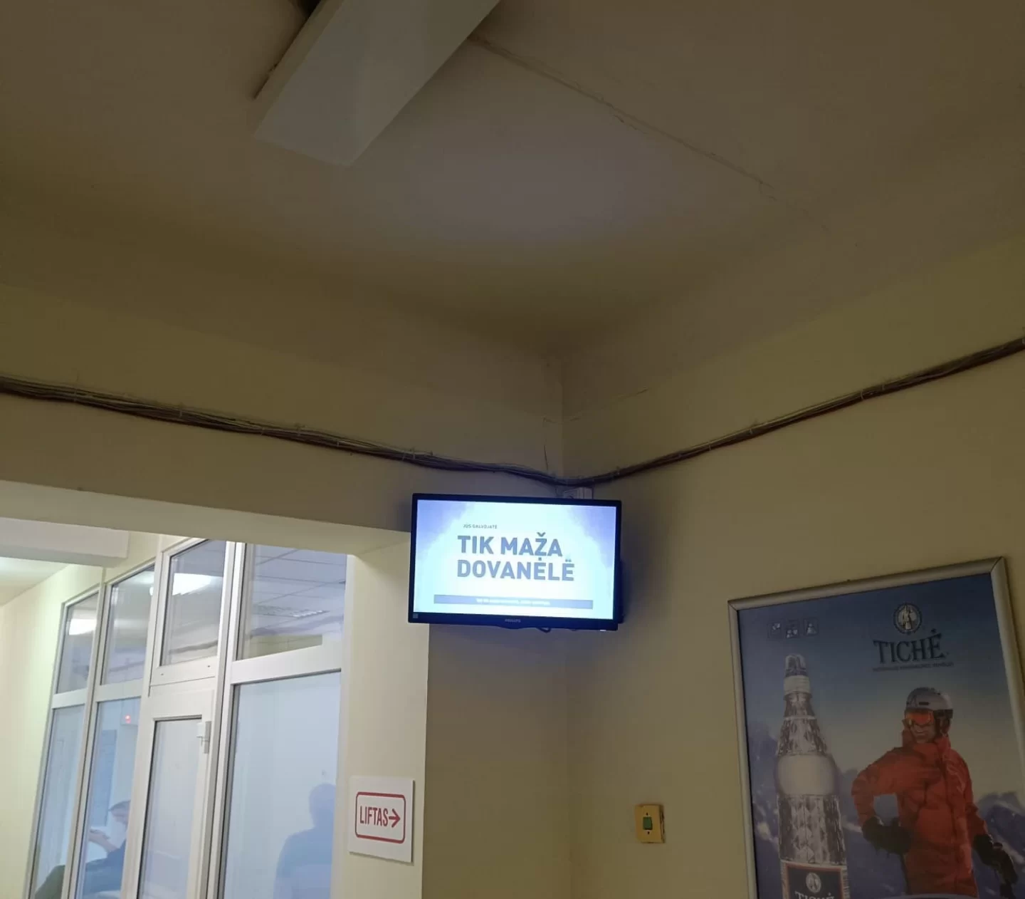 Reklaminiai ekranai VŠĮ Respublikinėje Šiaulių ligoninėje, konsultacijų poliklinikoje