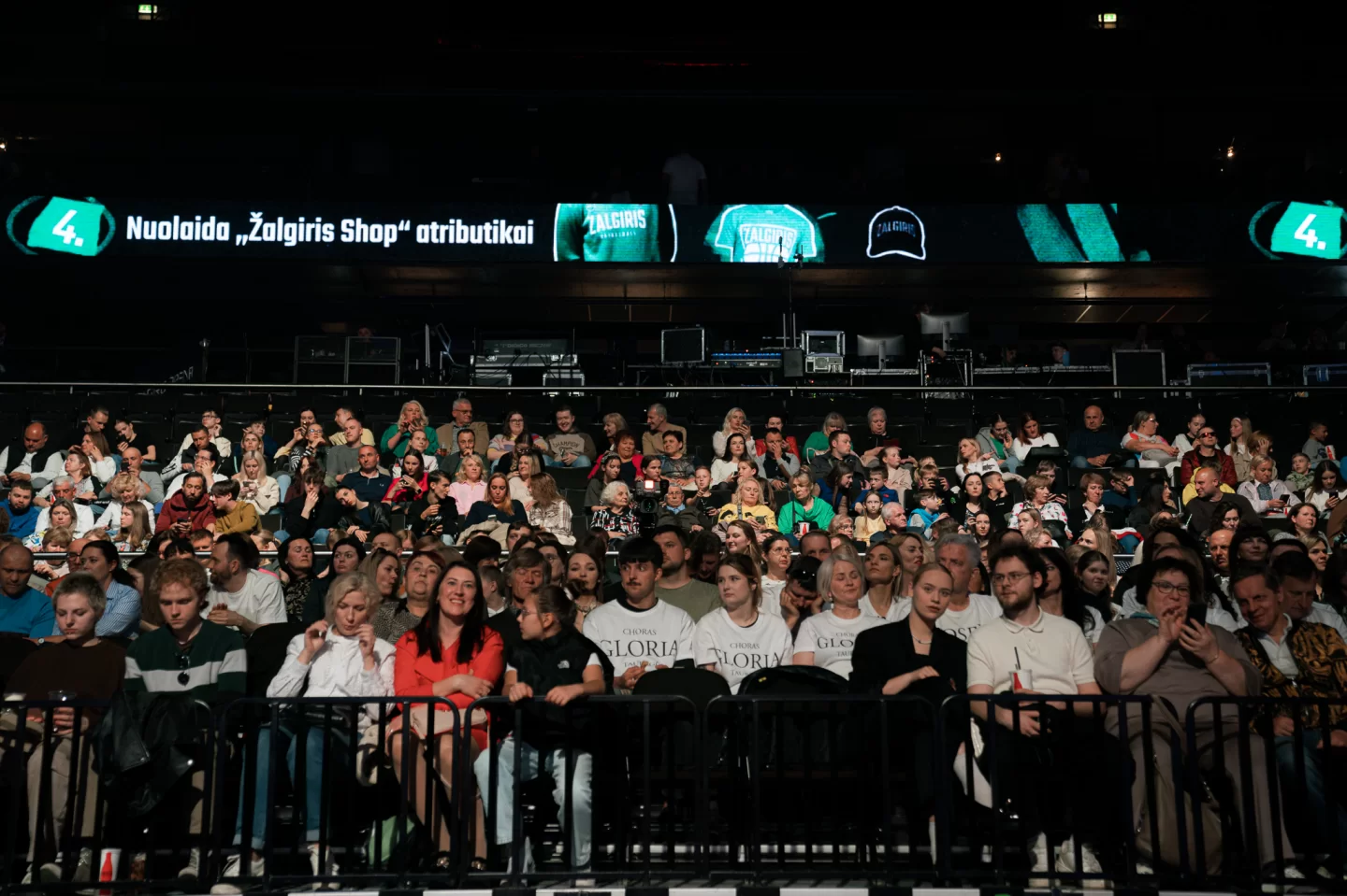 Reklaminė LED juosta po ložėmis