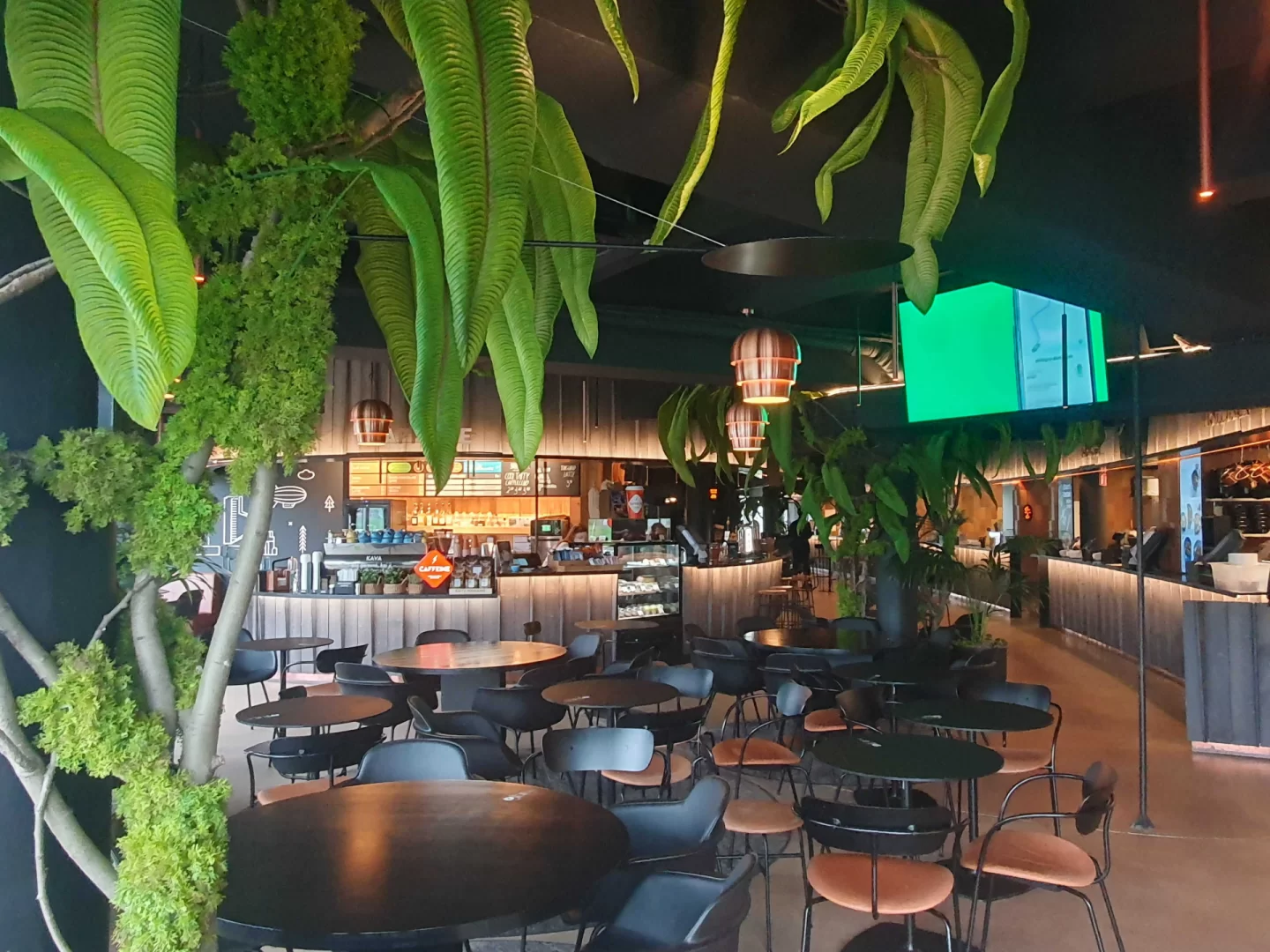 Baltas tiltas Food Hall - Upės g. 6