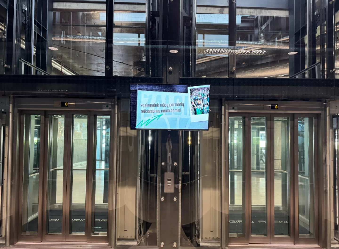 Reklaminių TV monitorių sistemos