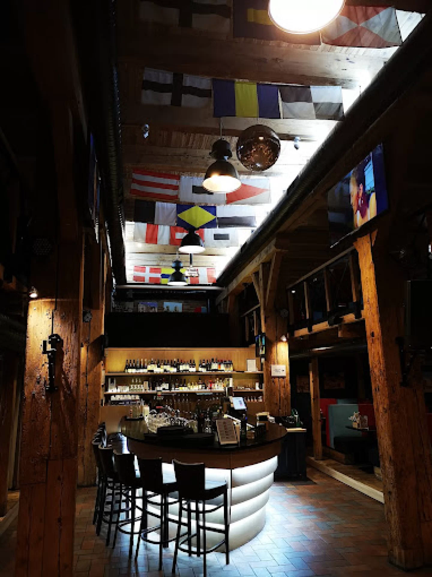 Katpėdėlė Mėmelis reklaminiai ekranai