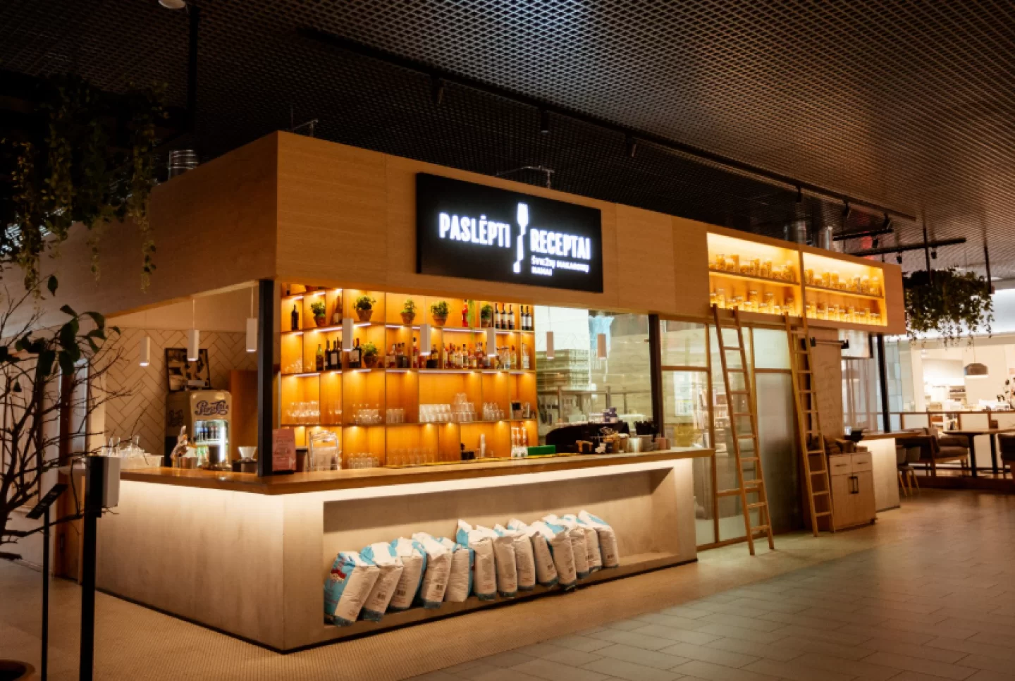 Paslėpti receptai PLC MEGA reklaminiai ekranai