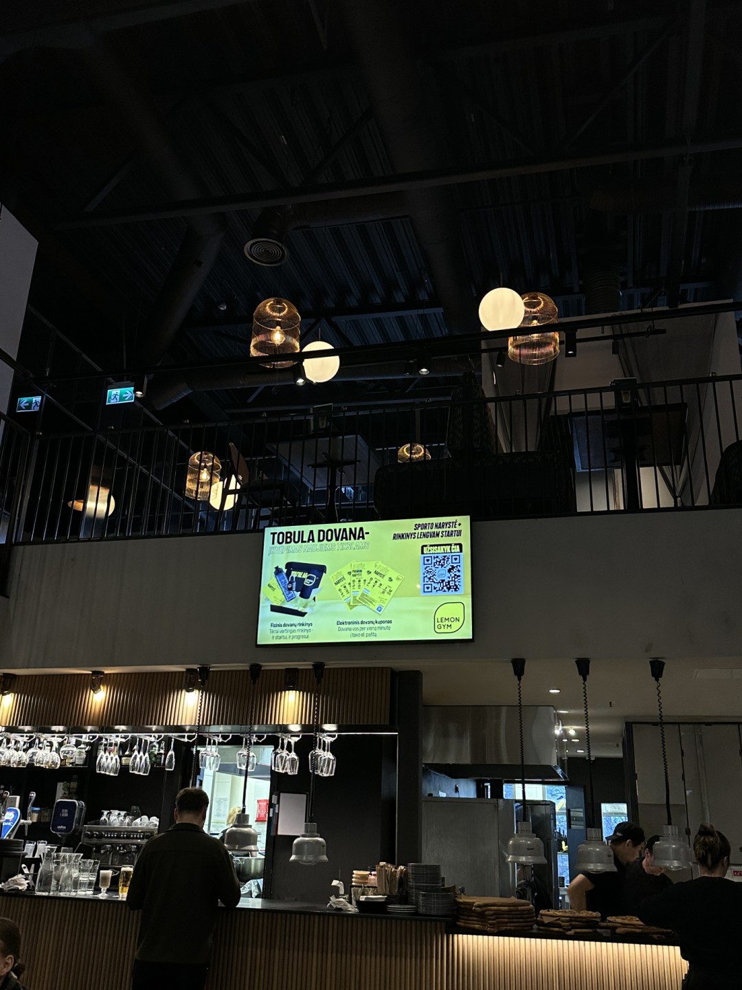 Charlie Pizza PPC Akropolis reklaminiai ekranai