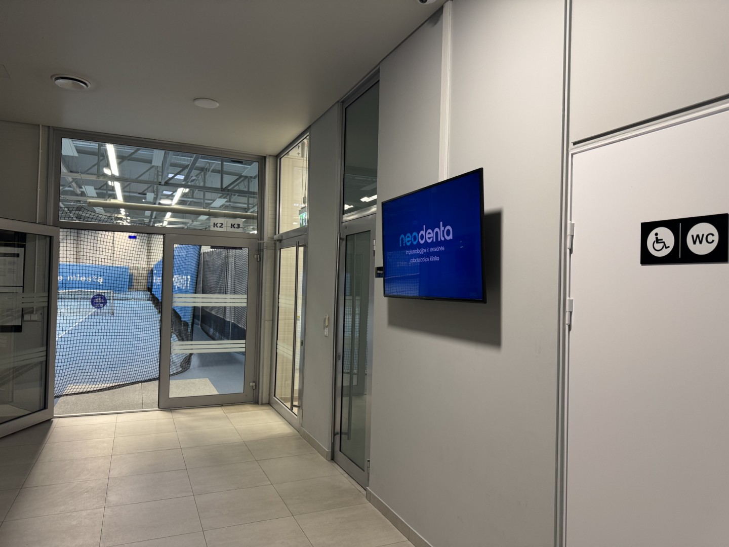 Reklaminių ekranų paketas SEB arenos praėjimuose ir rūbinėse