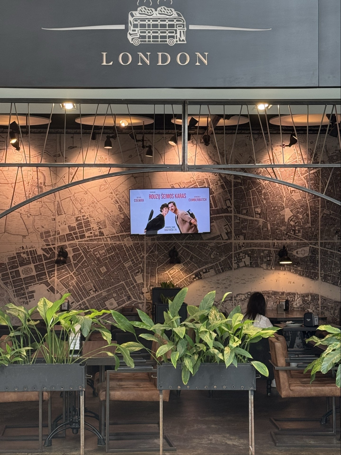 Grill London Senamiestis (Vokiečių g.) reklaminiai ekranai