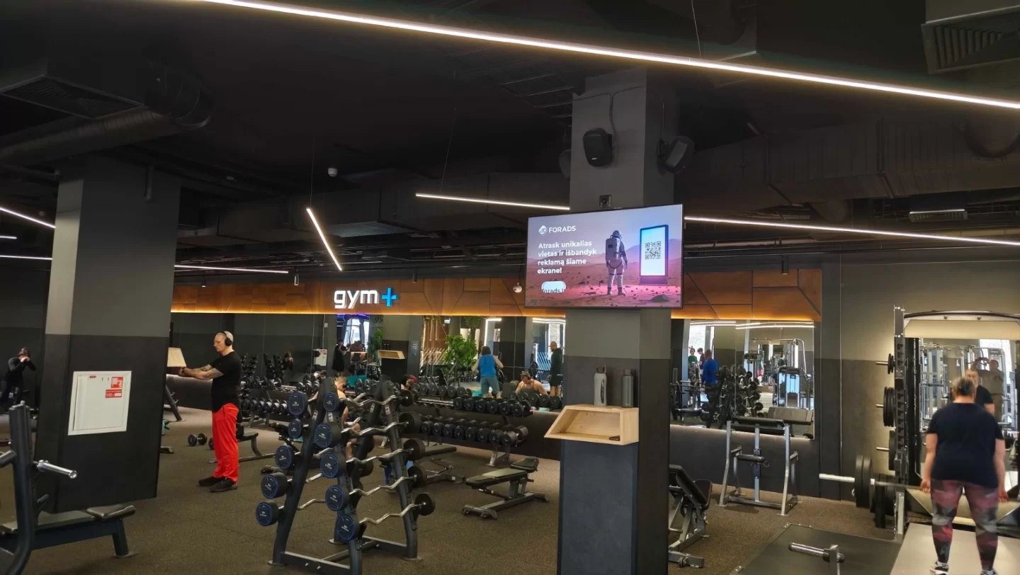 Gym Plius Žirmūnų g. 68A reklaminiai ekranai