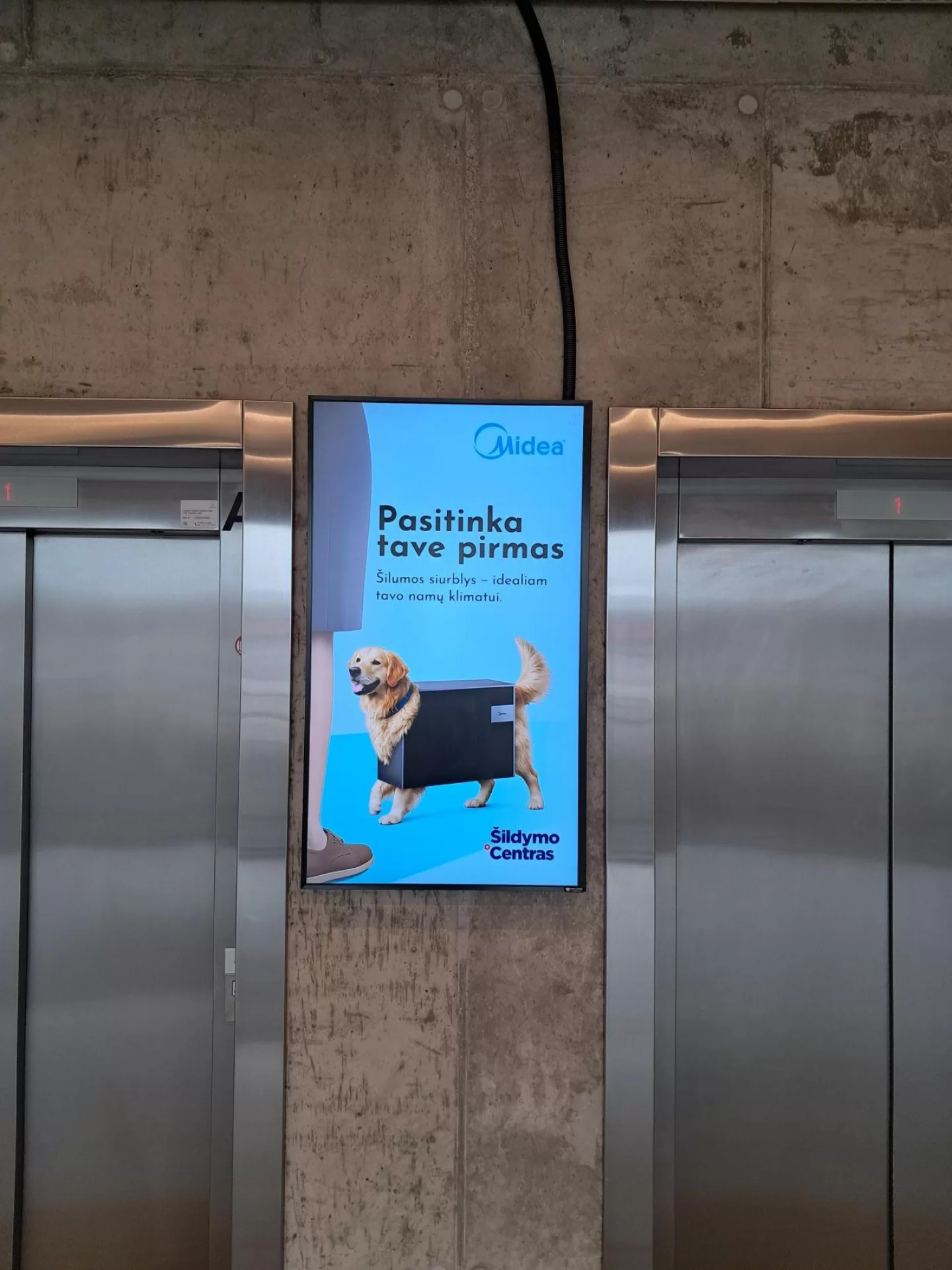 Reklaminiai ekranai River Hall verslo centre
