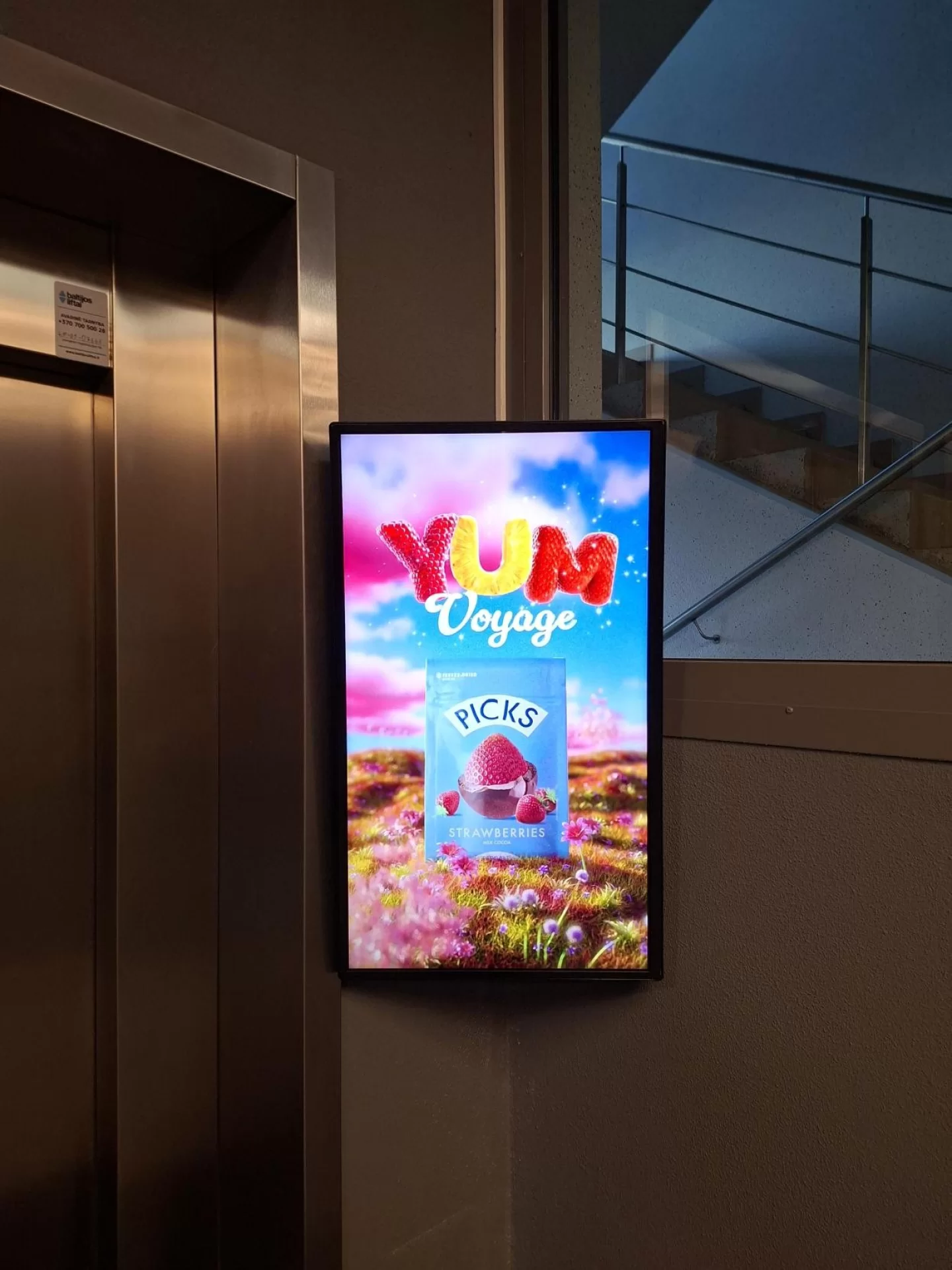 Reklaminis ekranas Orange office verslo centre