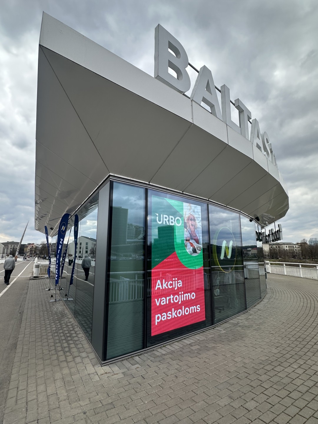 Narvesen BALTAS TILTAS reklaminis LED lauko ekranas