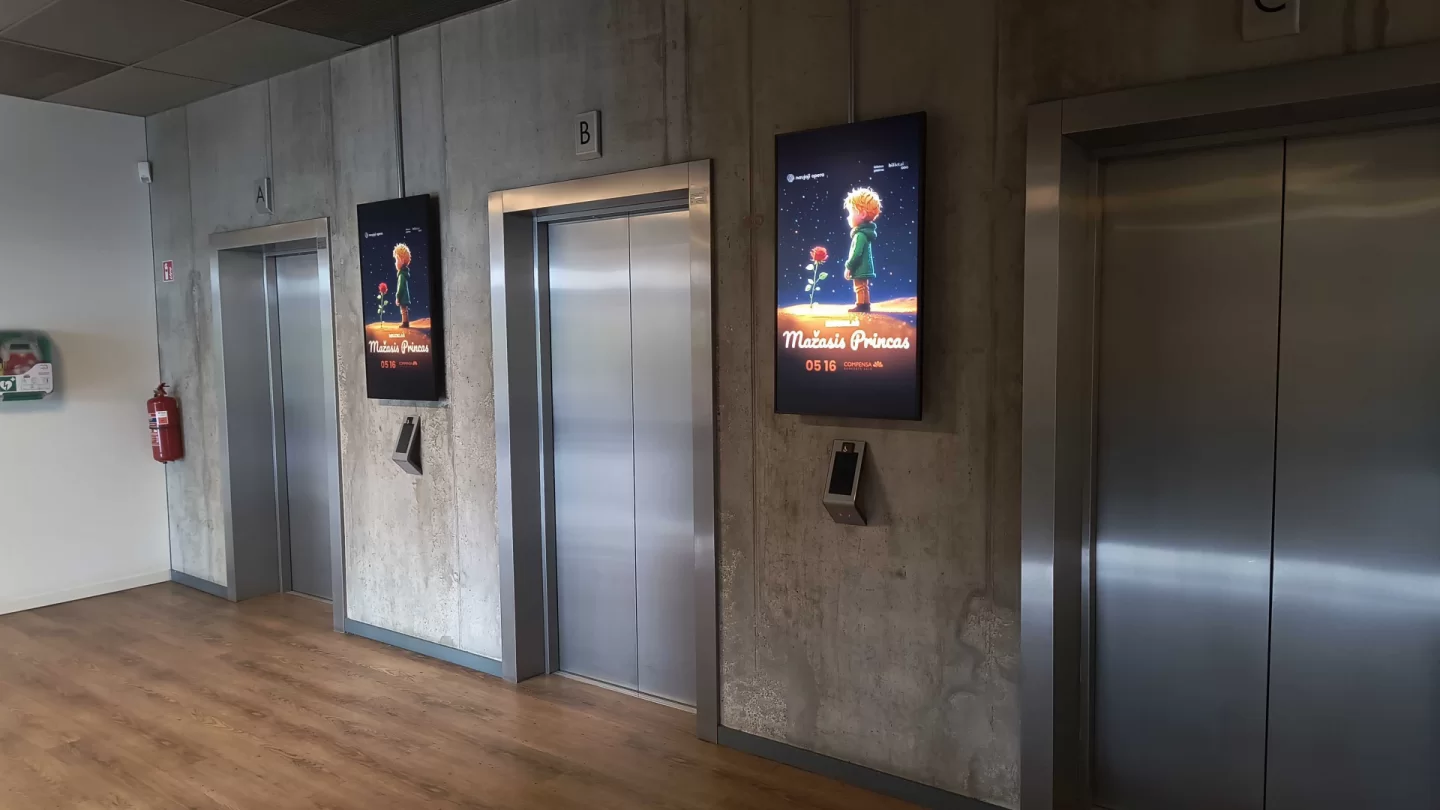 Reklaminiai ekranai Uniq verslo centre