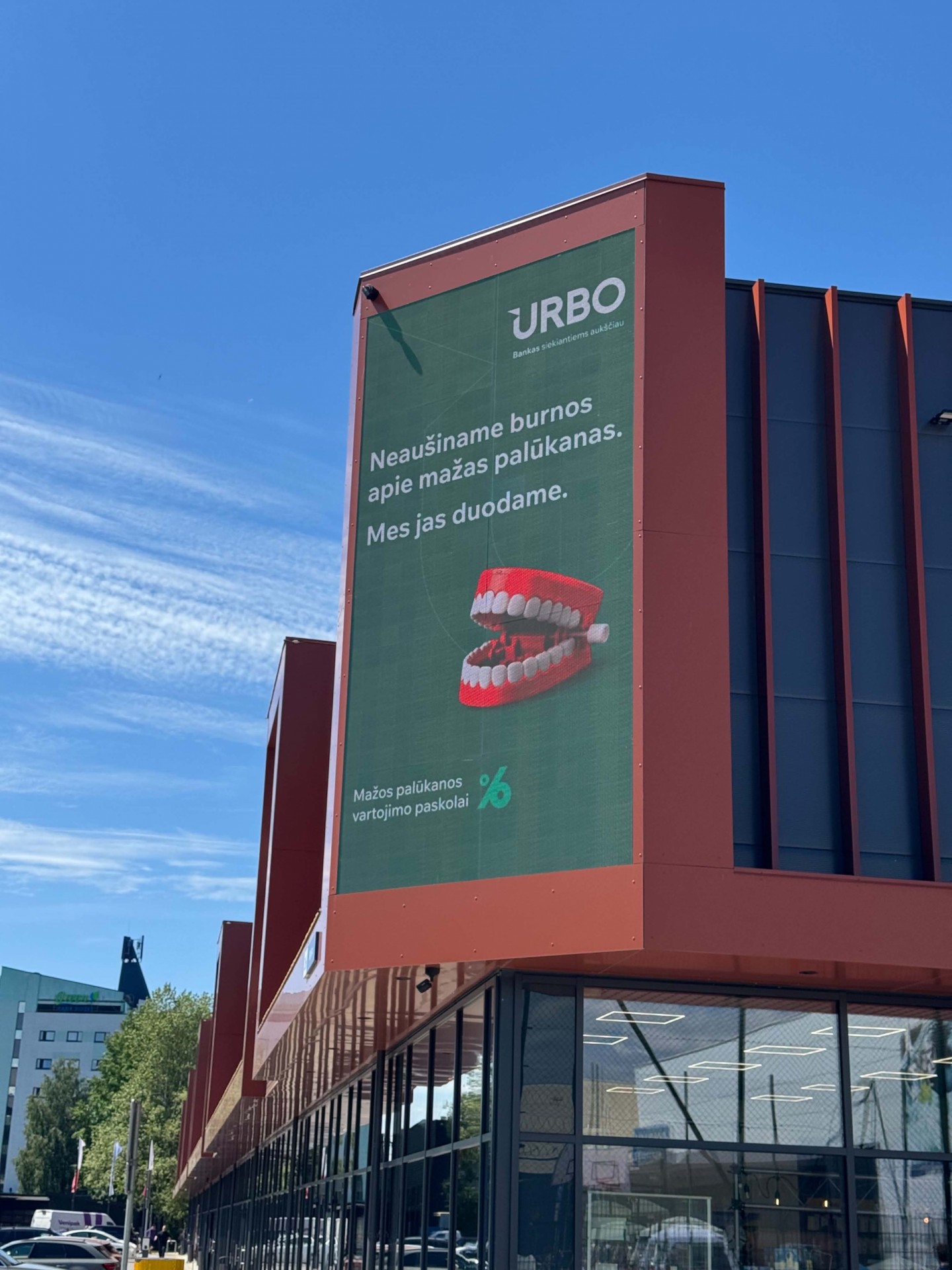 Reklaminis lauko ekranas Klaipėdoje, Baltijos pr. 26A