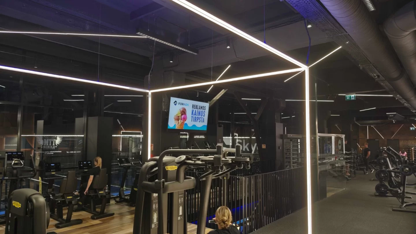 Gym Plius Vingio reklaminiai ekranai