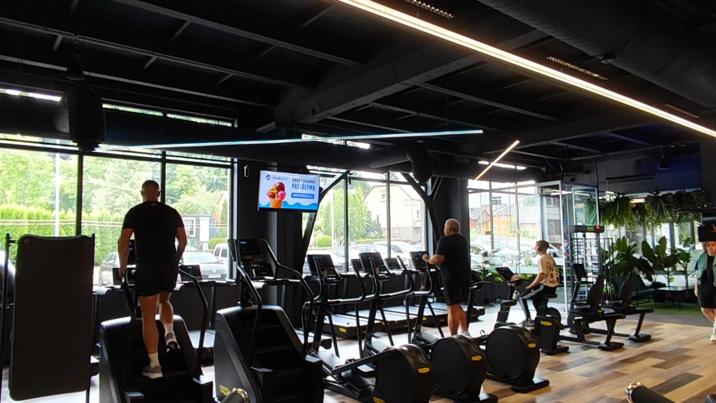 Gym Plius Gėlių reklaminis ekranas