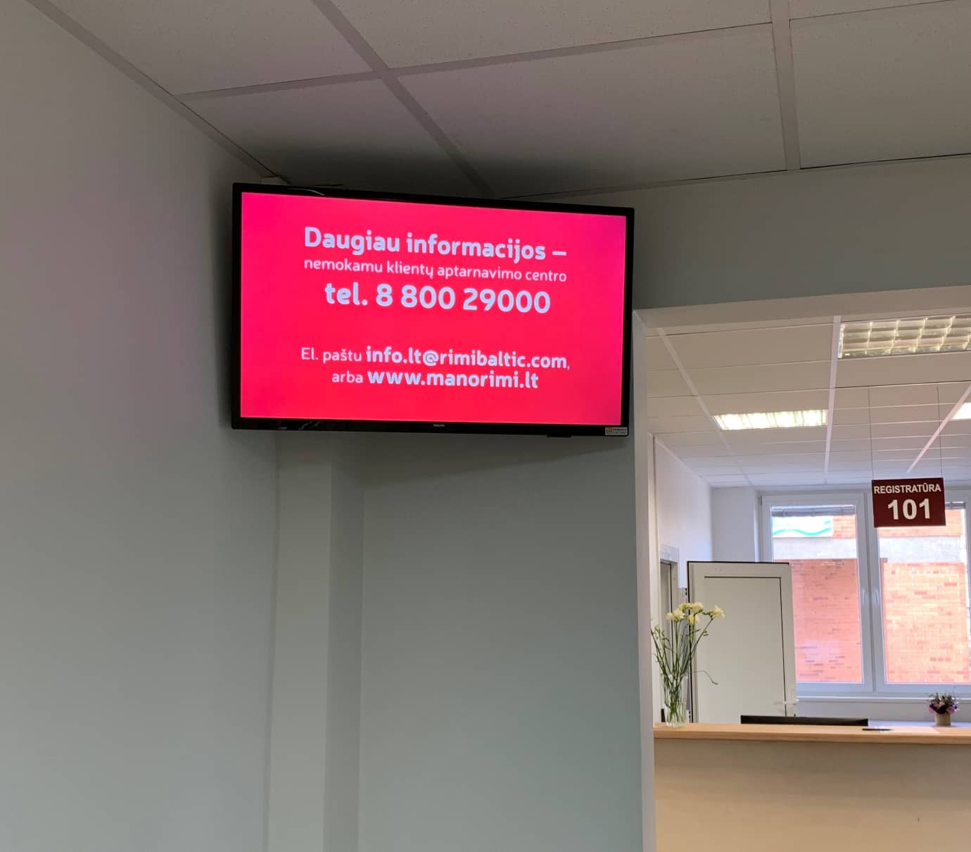 Reklaminiai ekranai VŠĮ Panevėžio miesto poliklinikoje