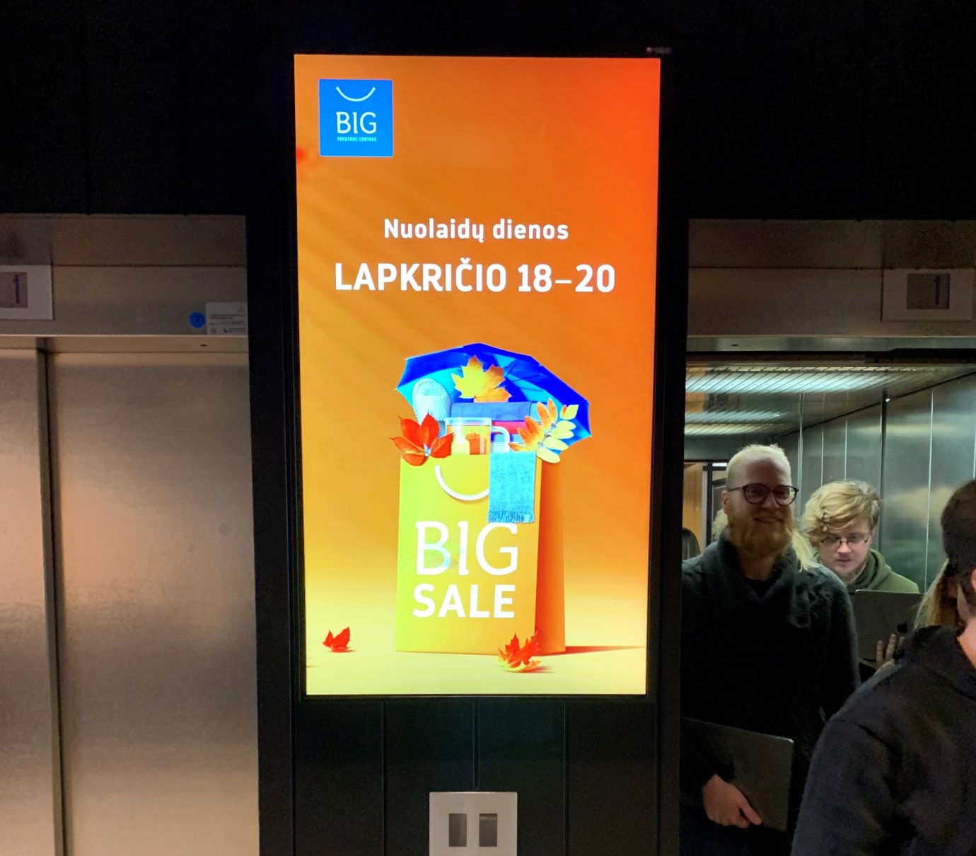 Reklaminis ekranas Oracle (Go40) verslo centre