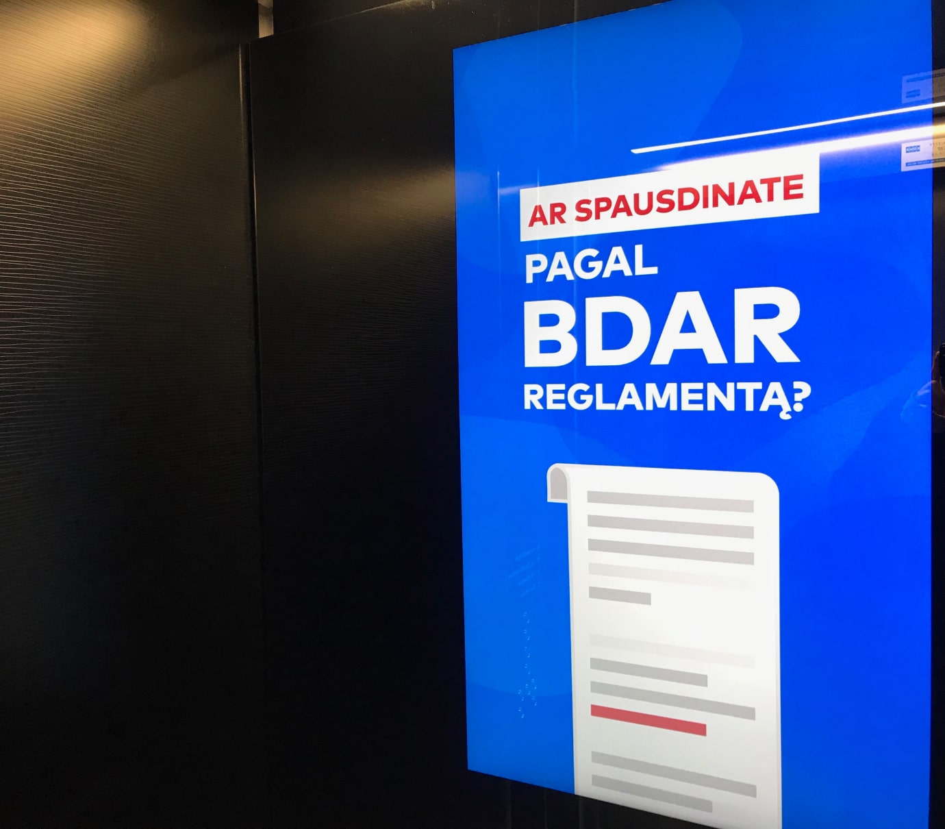 Reklaminis ekranas Live Square verslo centre