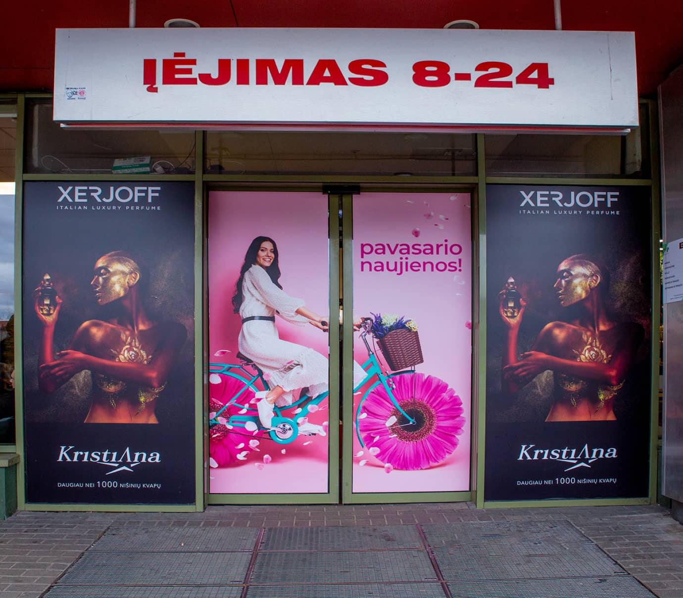 1 aukšto slankiojančios durys BALTAS TILTAS