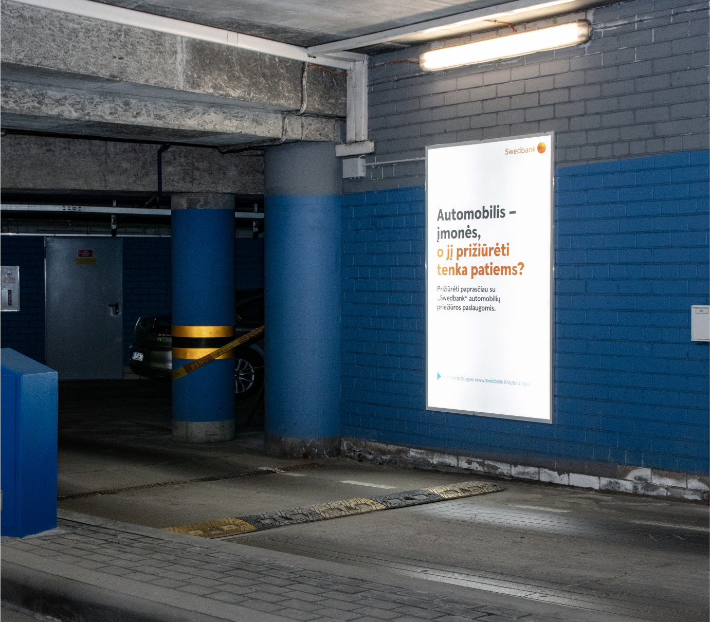 Reklaminis stendas 3 Burės Mažosios verslo centro automobilių stovėjimo aikštelėje