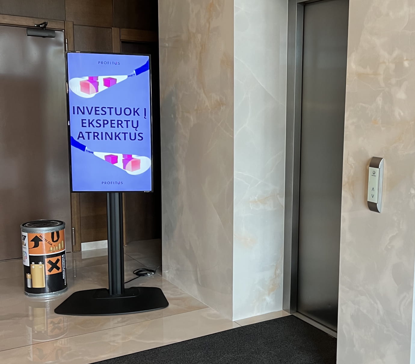 Reklaminis ekranas Vitė verslo centre
