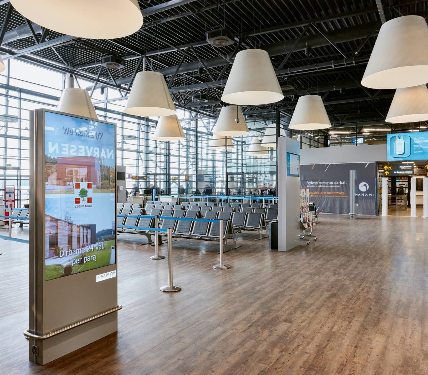 Didieji ekranai K-DF-75-03/04/05/06 (Išvykimas, Šengeno salė)