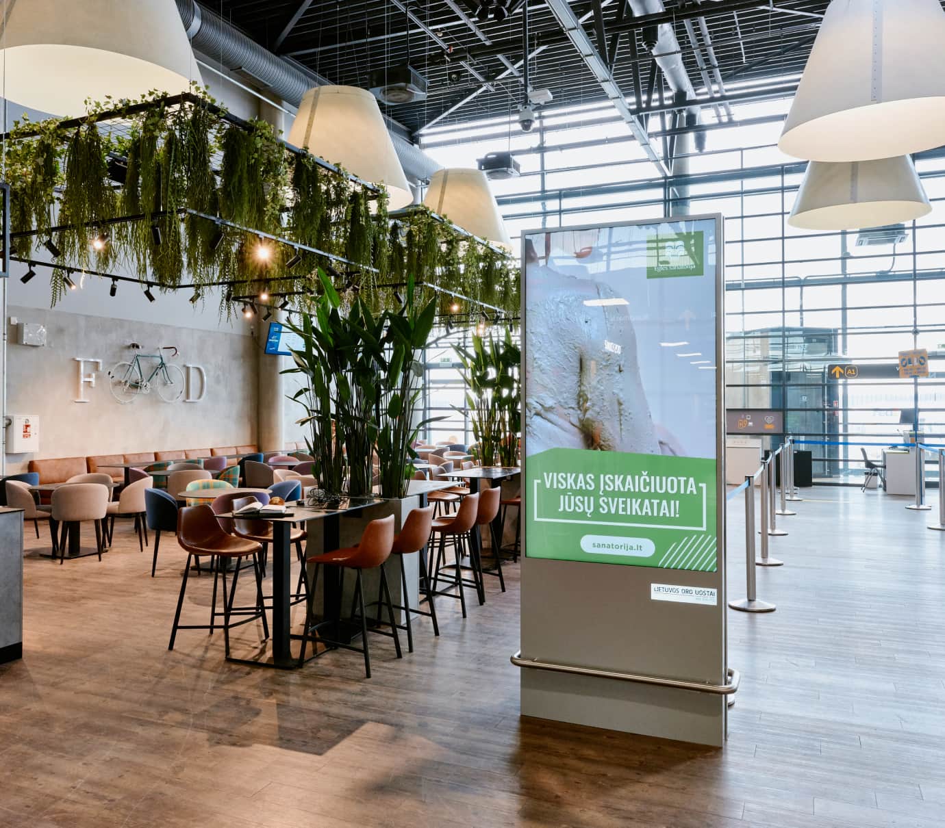 Didieji ekranai K-DF-75-03/04/05/06 (Išvykimas, Šengeno salė)