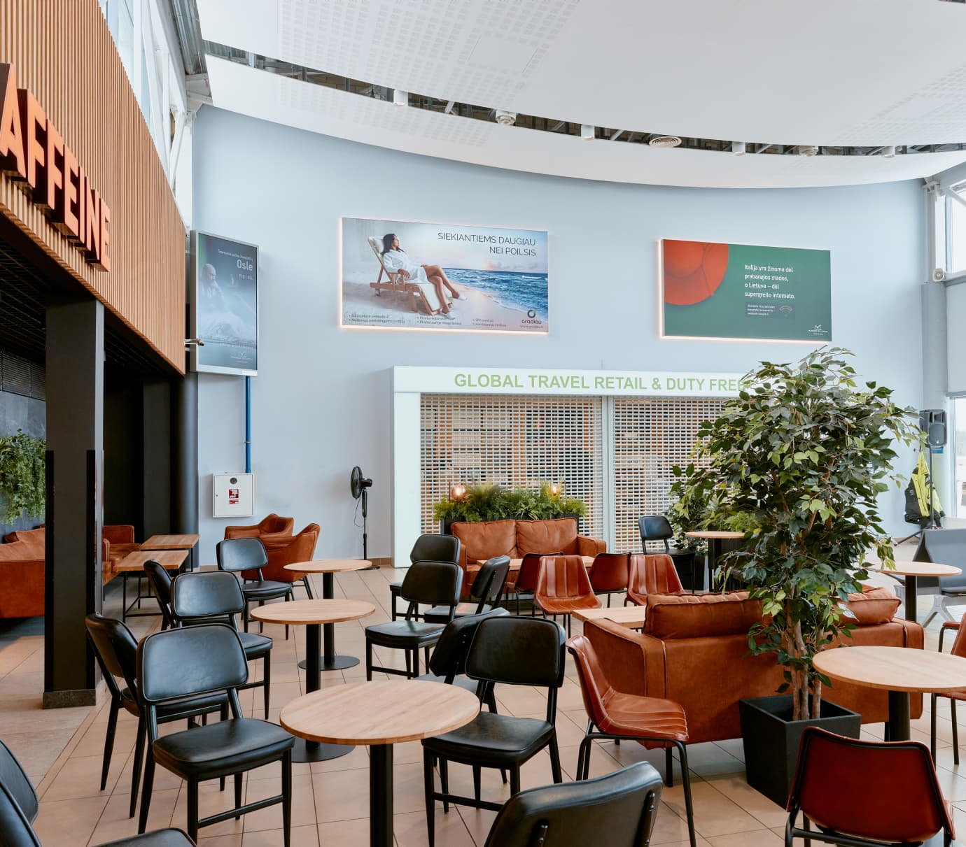 Šviesdėžės - P-LB-03-04 / P-LB-03-05 (Ne Šengeno išvykimo salė)