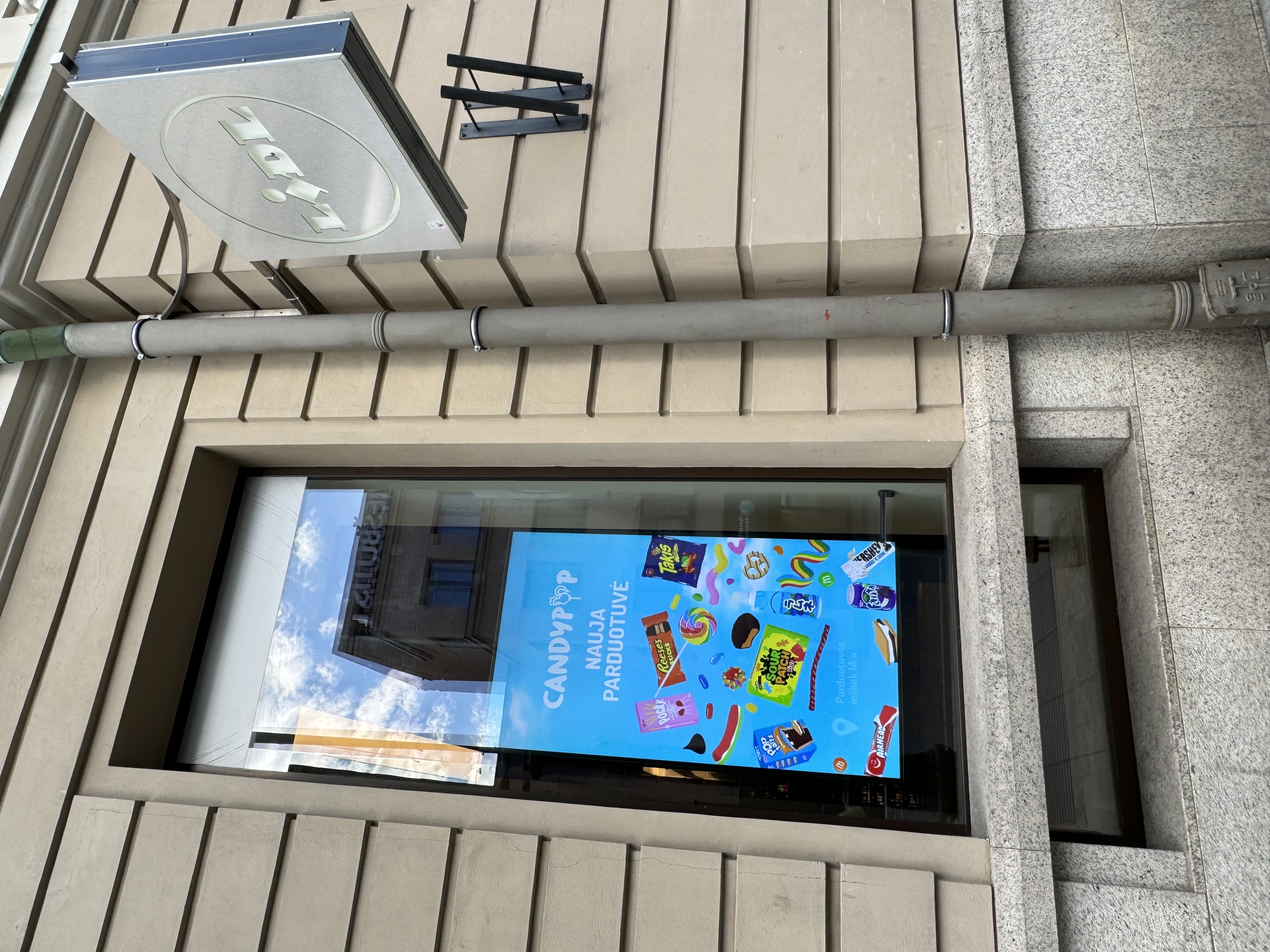 Ekranas į lauką (Gedimino pr.)