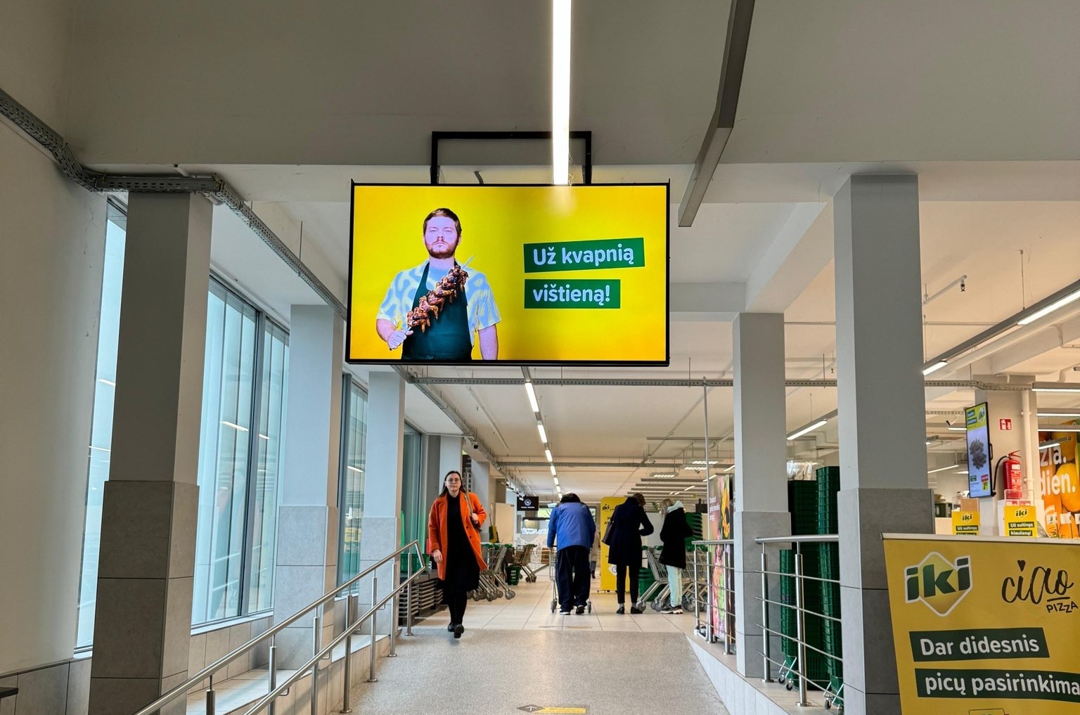 IKI - VILNIUS (yra ir į lauką nukreiptas ekranas)