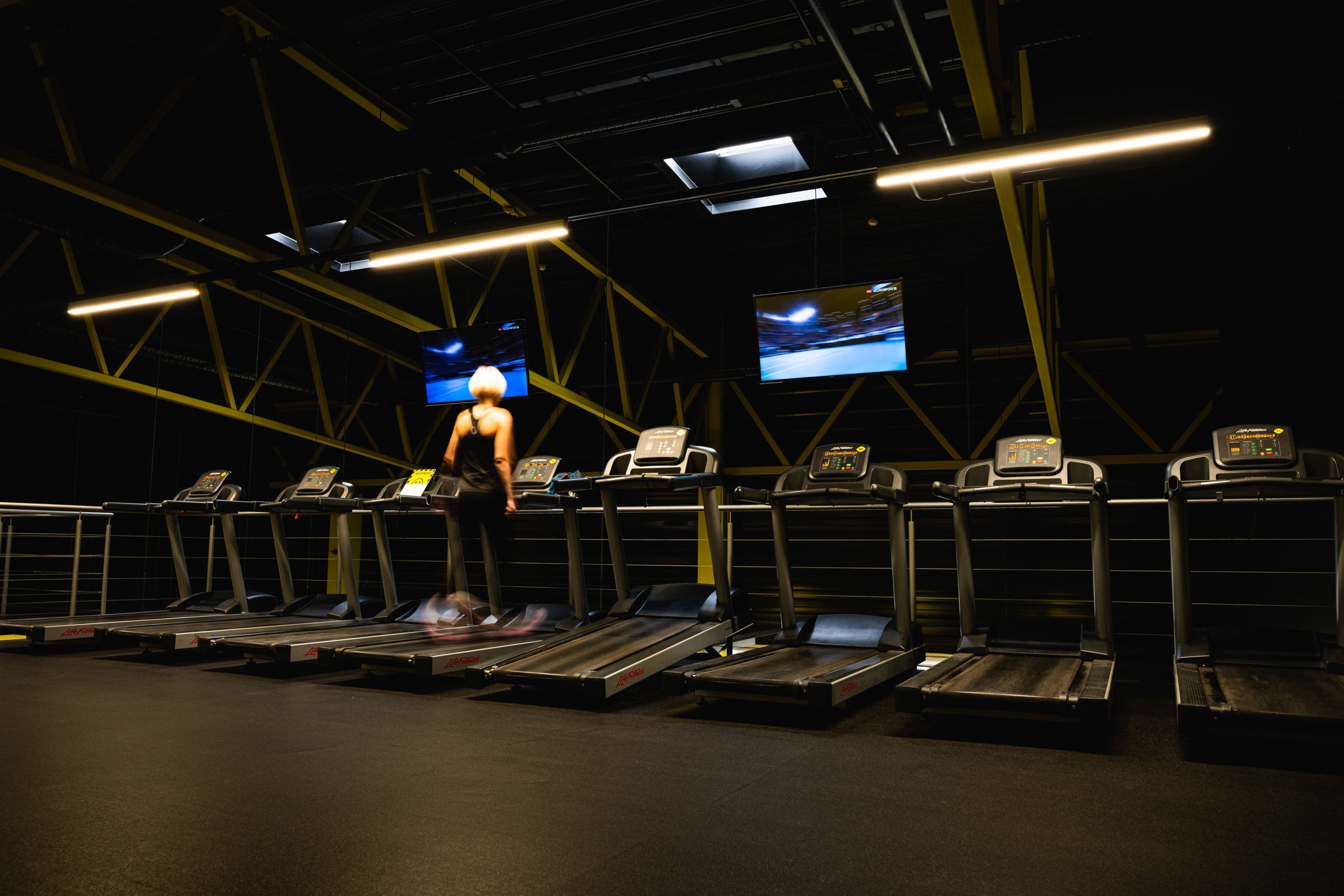 Lemon Gym Banginis reklaminiai ekranai