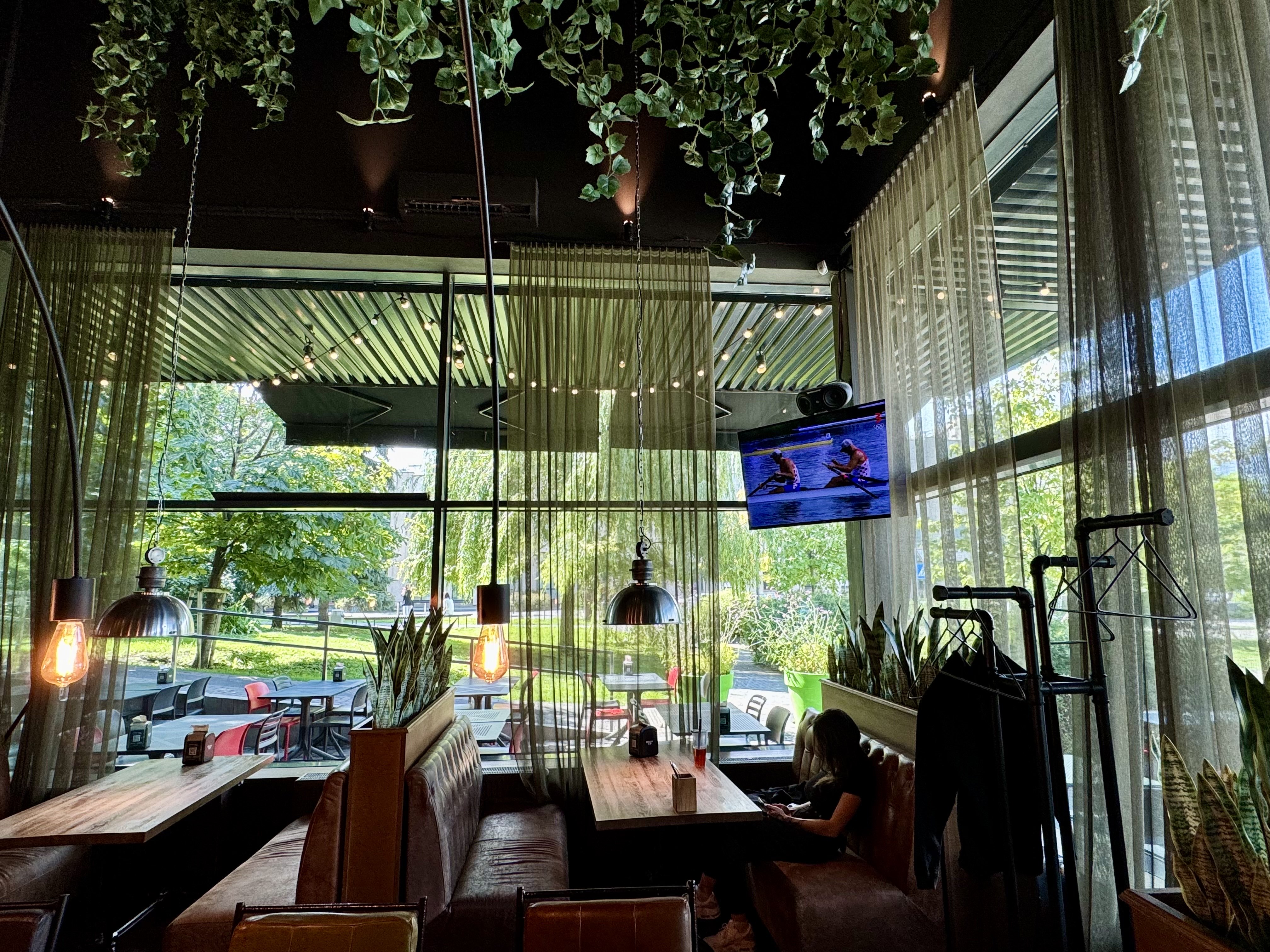 Grill London Ogmios miestas reklaminiai ekranai