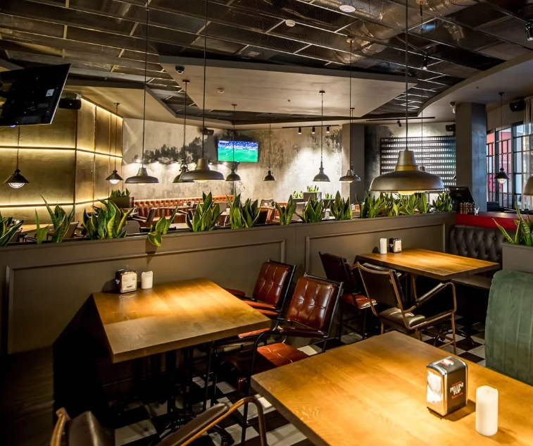 Grill London PC Saulės miestas reklaminiai ekranai