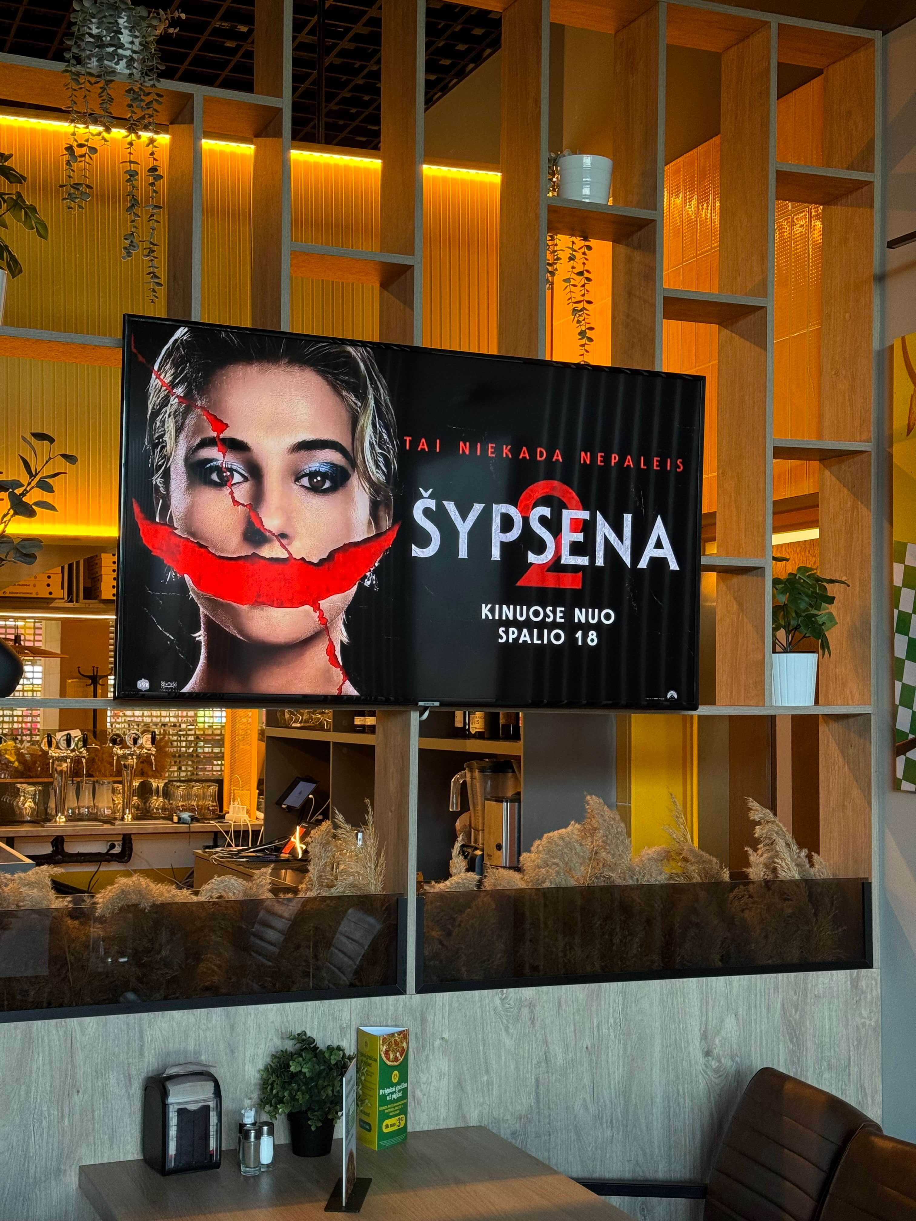 Čili Pizza PPC Akropolis reklaminiai ekranai