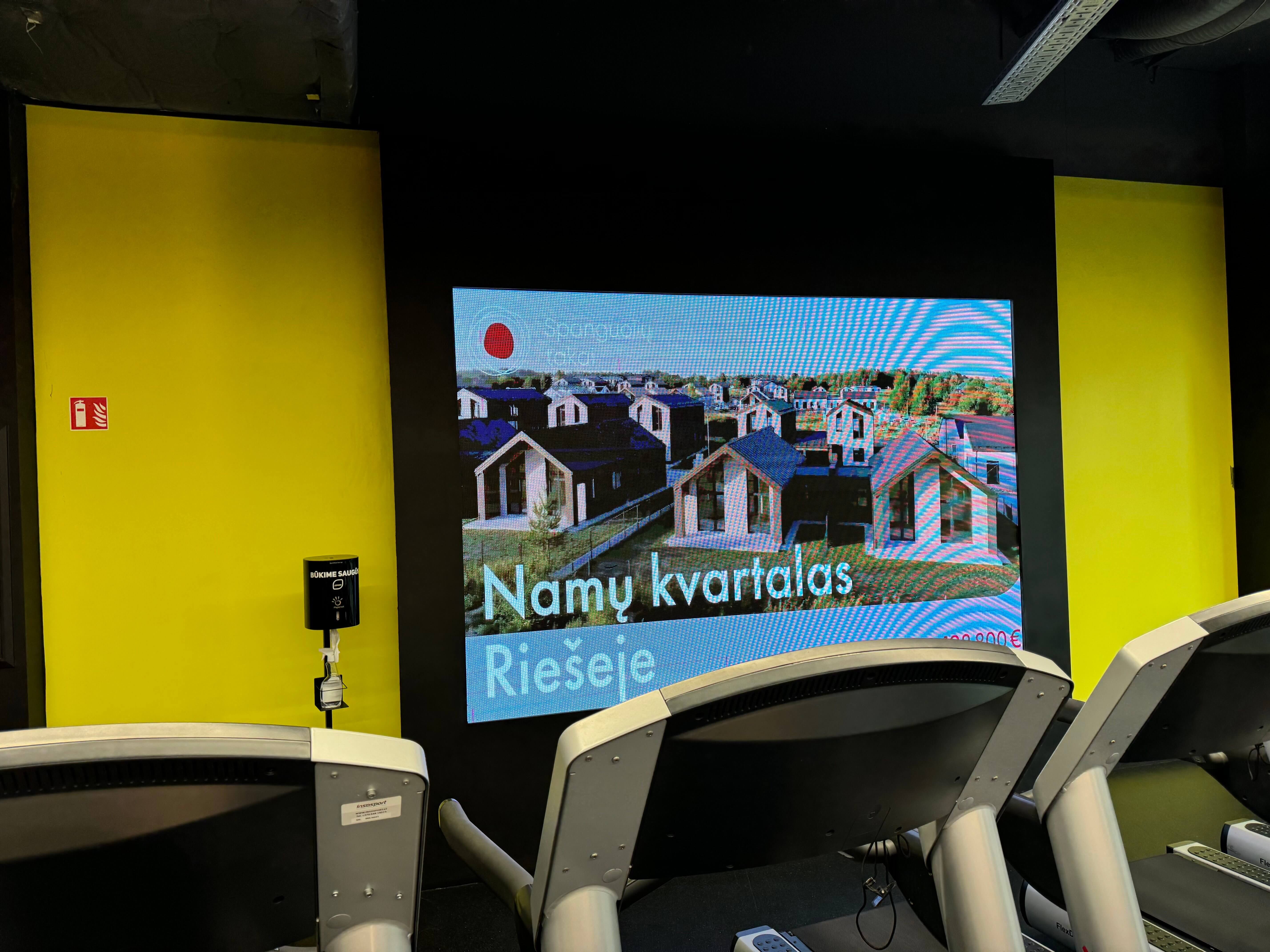 Lemon Gym Europa reklaminiai ekranai (yra ir vertikalus)