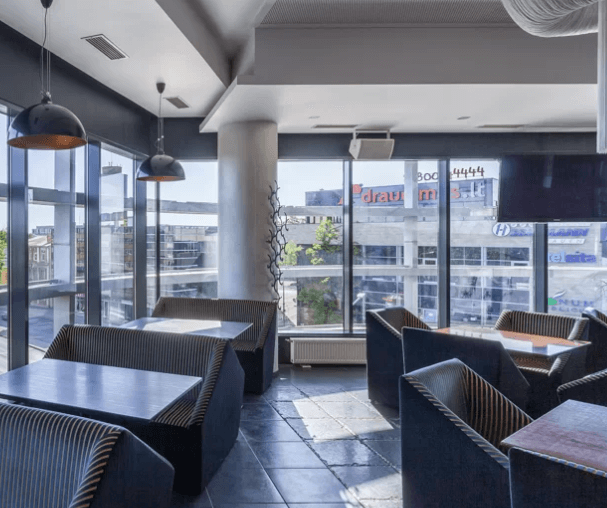 Charlie Pizza PC Saulės miestas reklaminiai ekranai