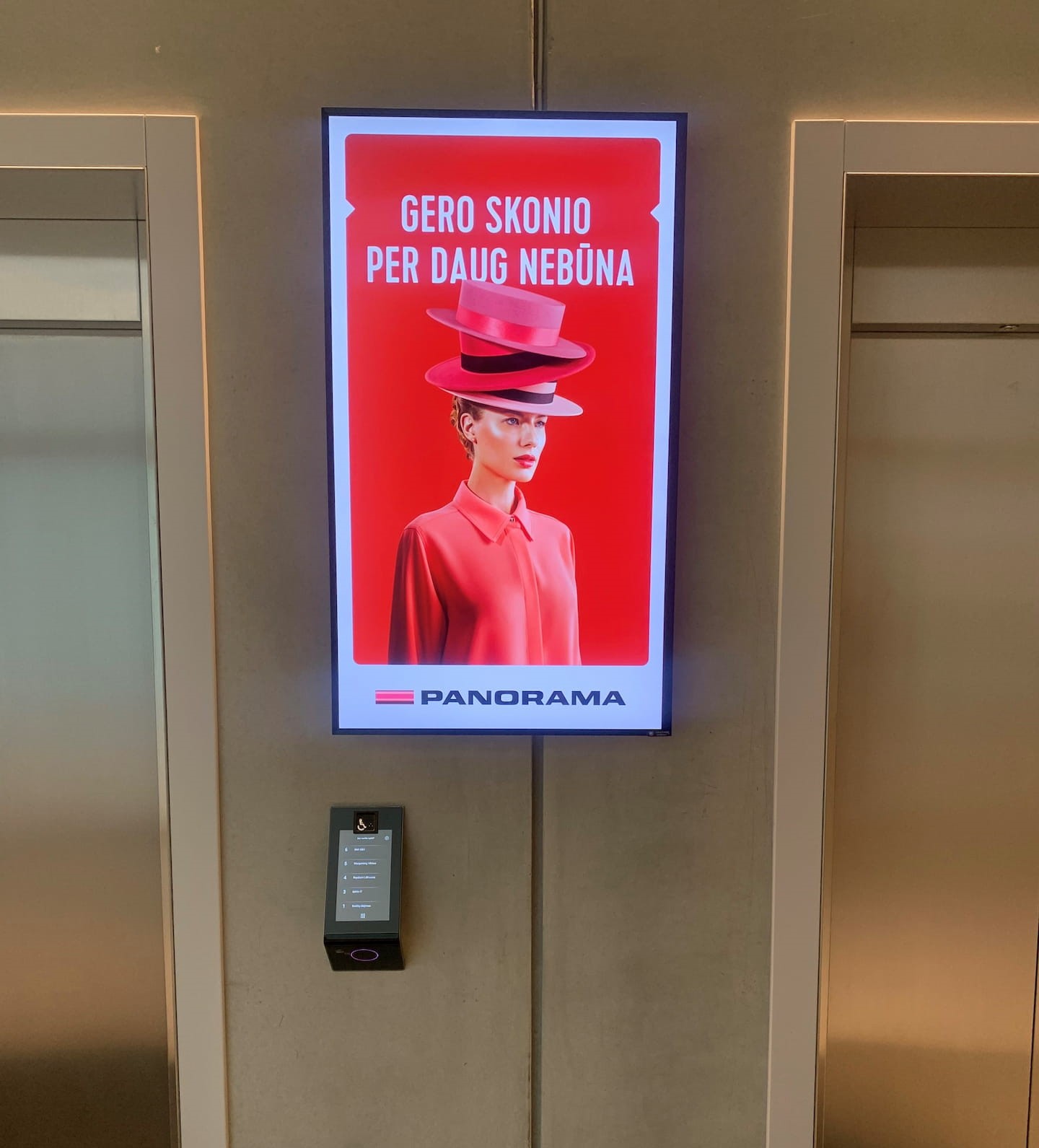 Reklaminiai ekranai Core verslo centre