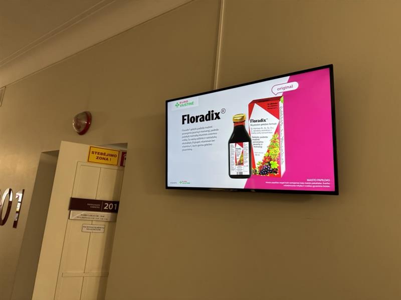 Reklaminis ekranas VŠĮ Vilniaus centro poliklinikoje, Naujamiesčio filiale
