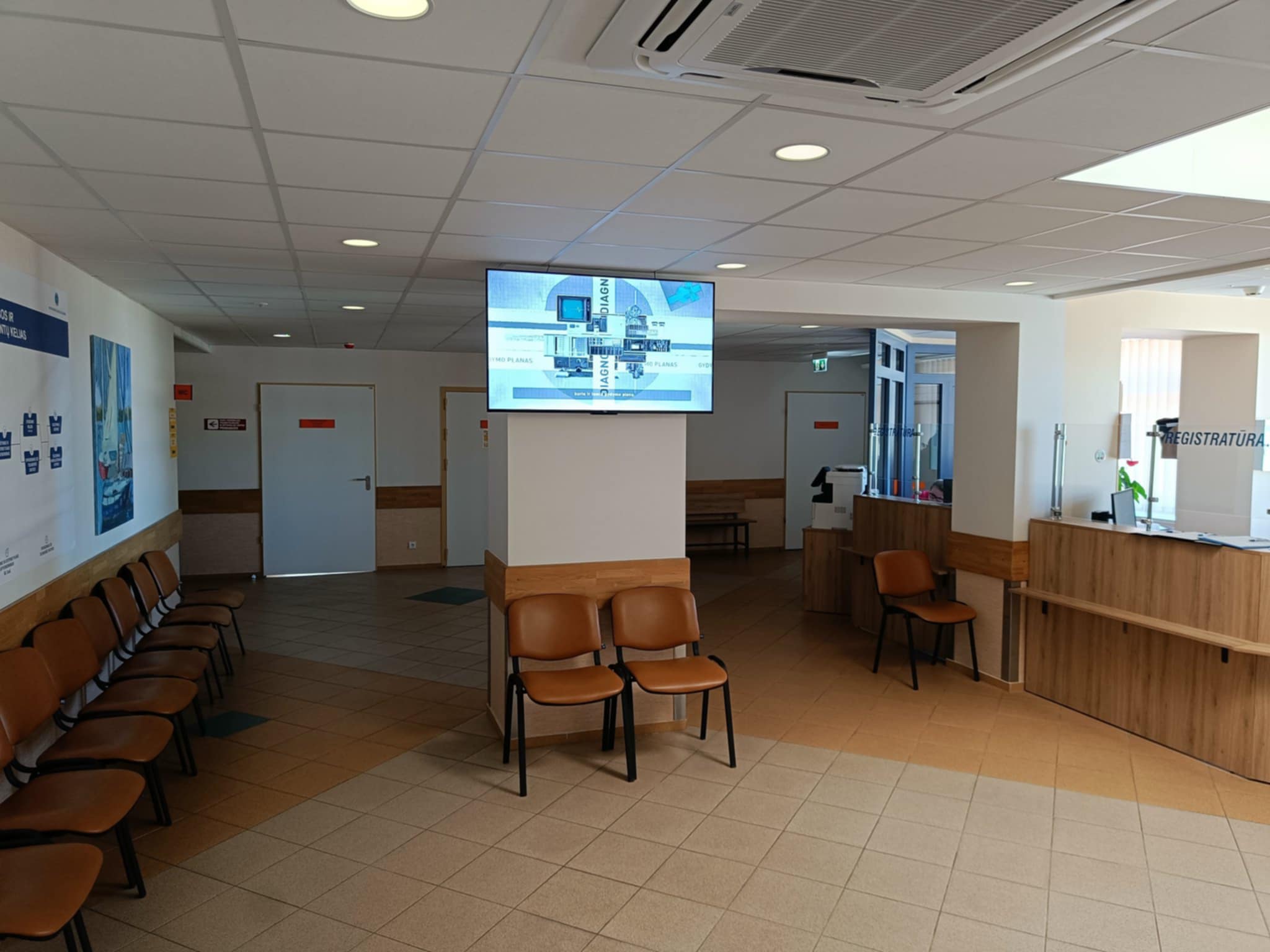 Reklaminiai ekranai VŠĮ Respublikinė Šiaulių ligoninė, moters ir vaiko klinikoje