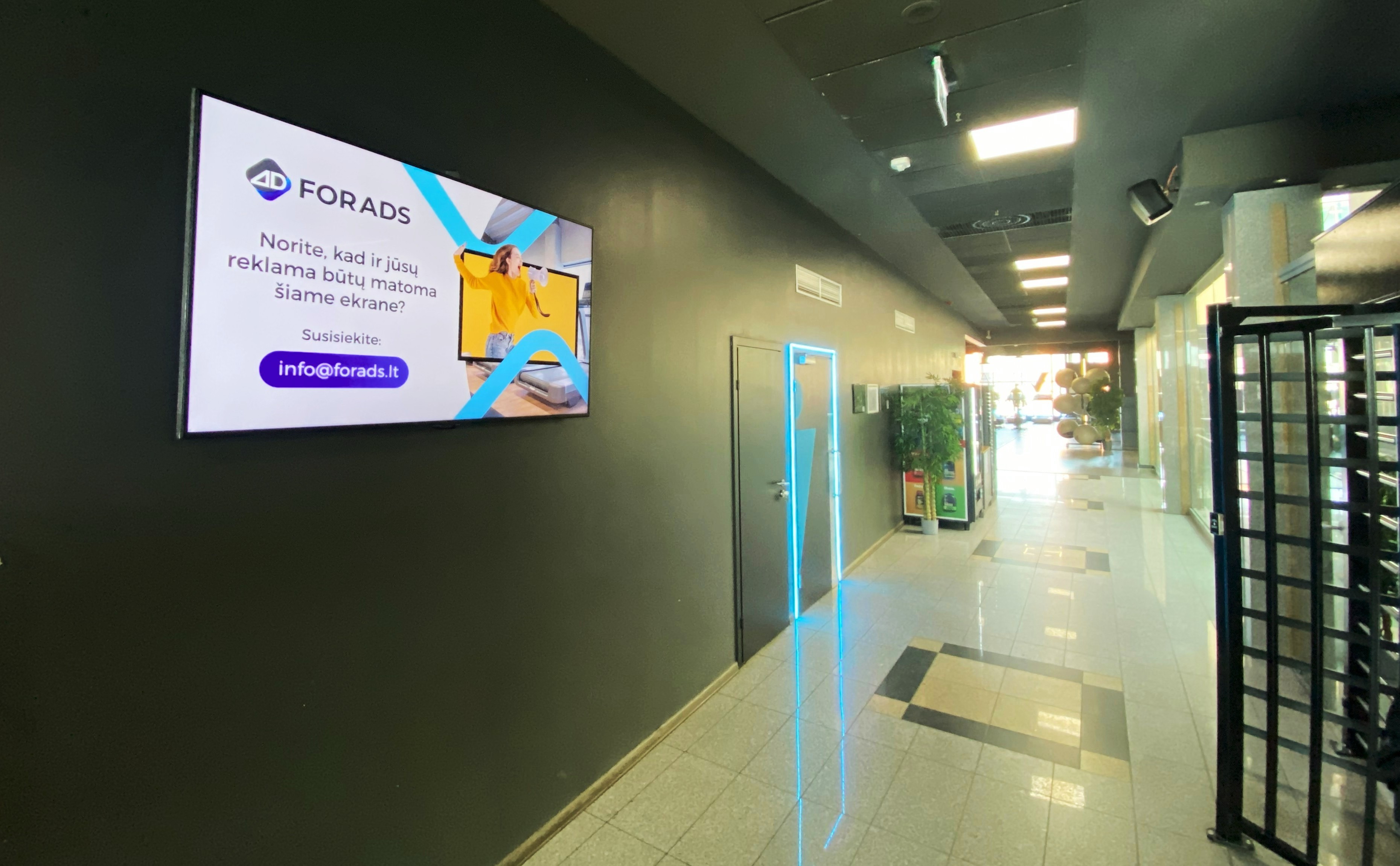 Gym Plius Mega Plaza reklaminiai ekranai