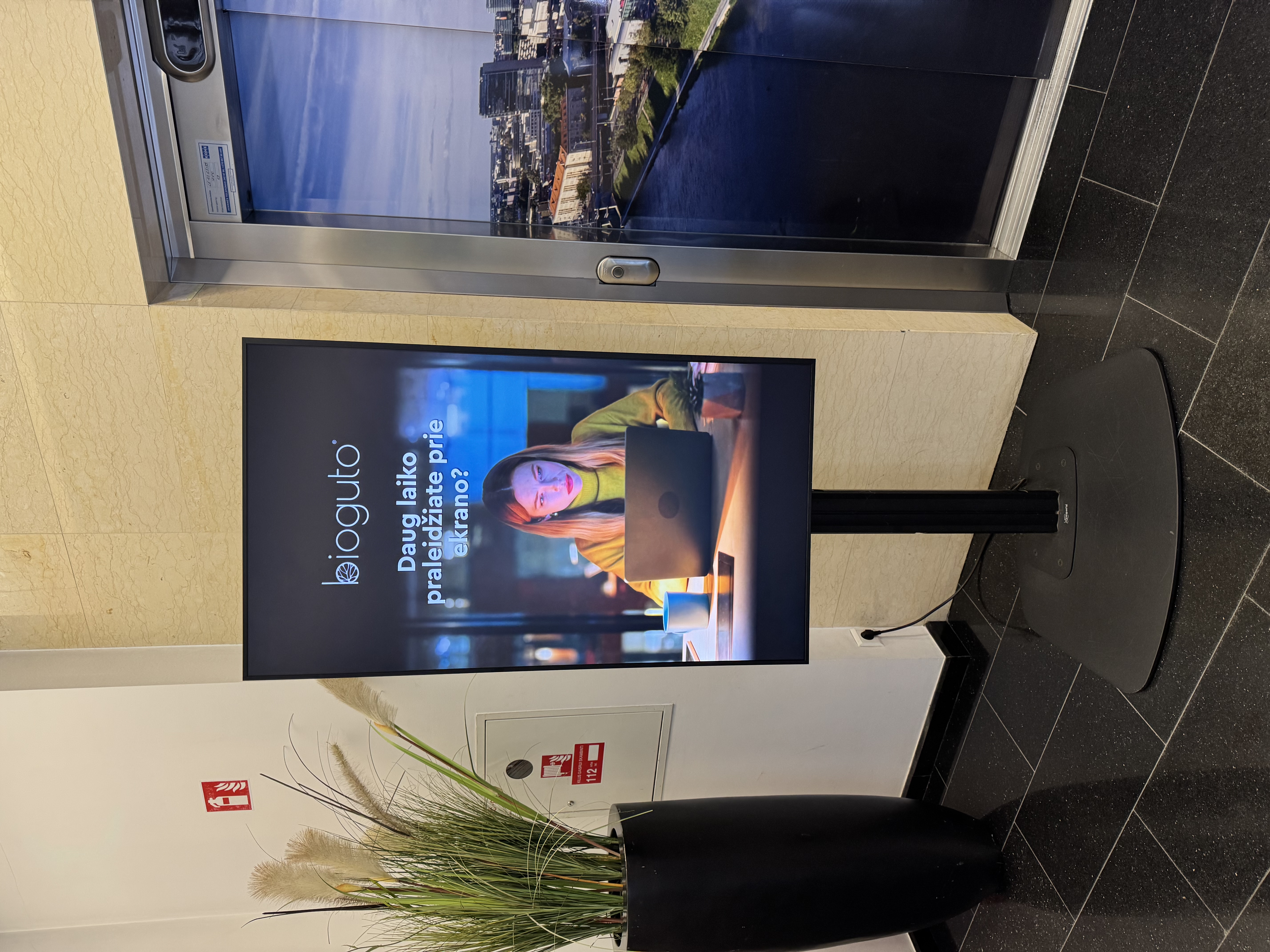 Reklaminiai ekranai Eika verslo centre