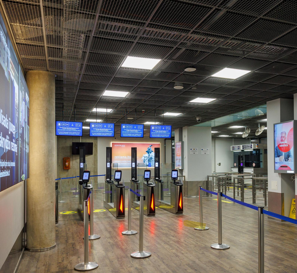 Tekstilinė šviesdėžė K-LB-03-11 (atvykimas, prieš pasų patikros postą)