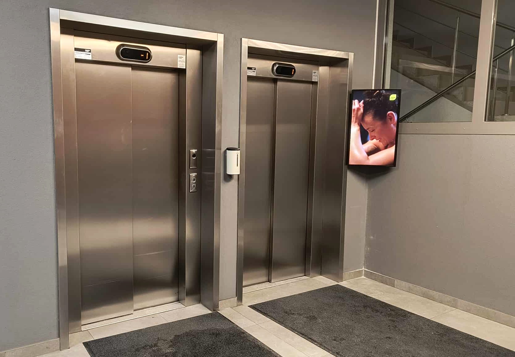 Reklaminis ekranas Orange office verslo centre