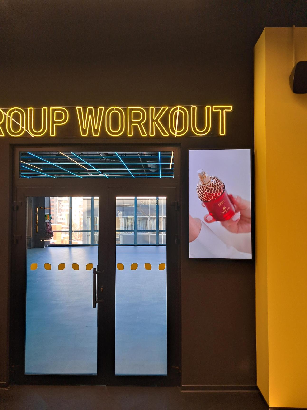 Lemon Gym Pikas reklaminiai ekranai (tik vertikalūs ekranai)