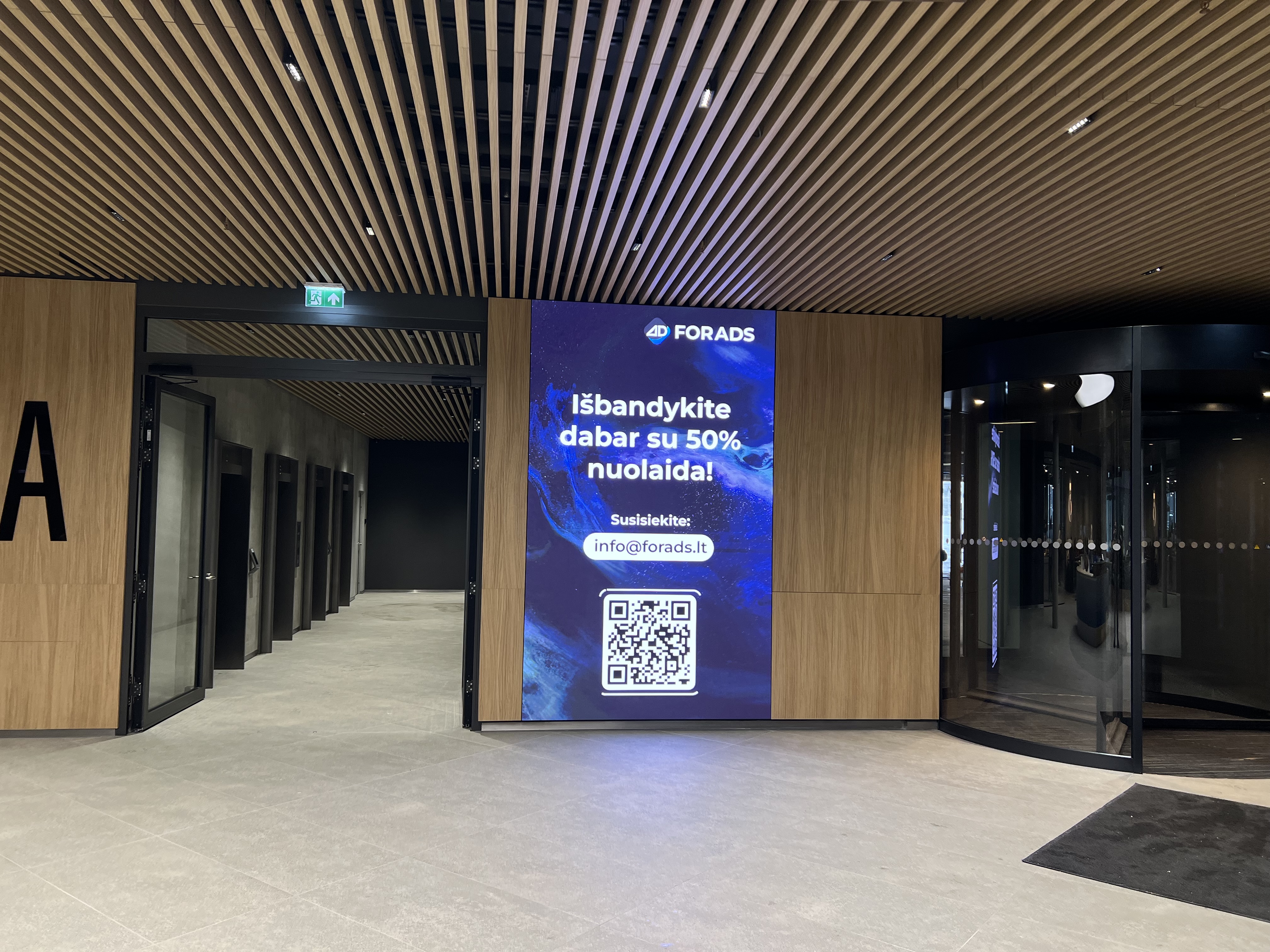 Reklaminiai ekranai Business Stadium Central verslo centre