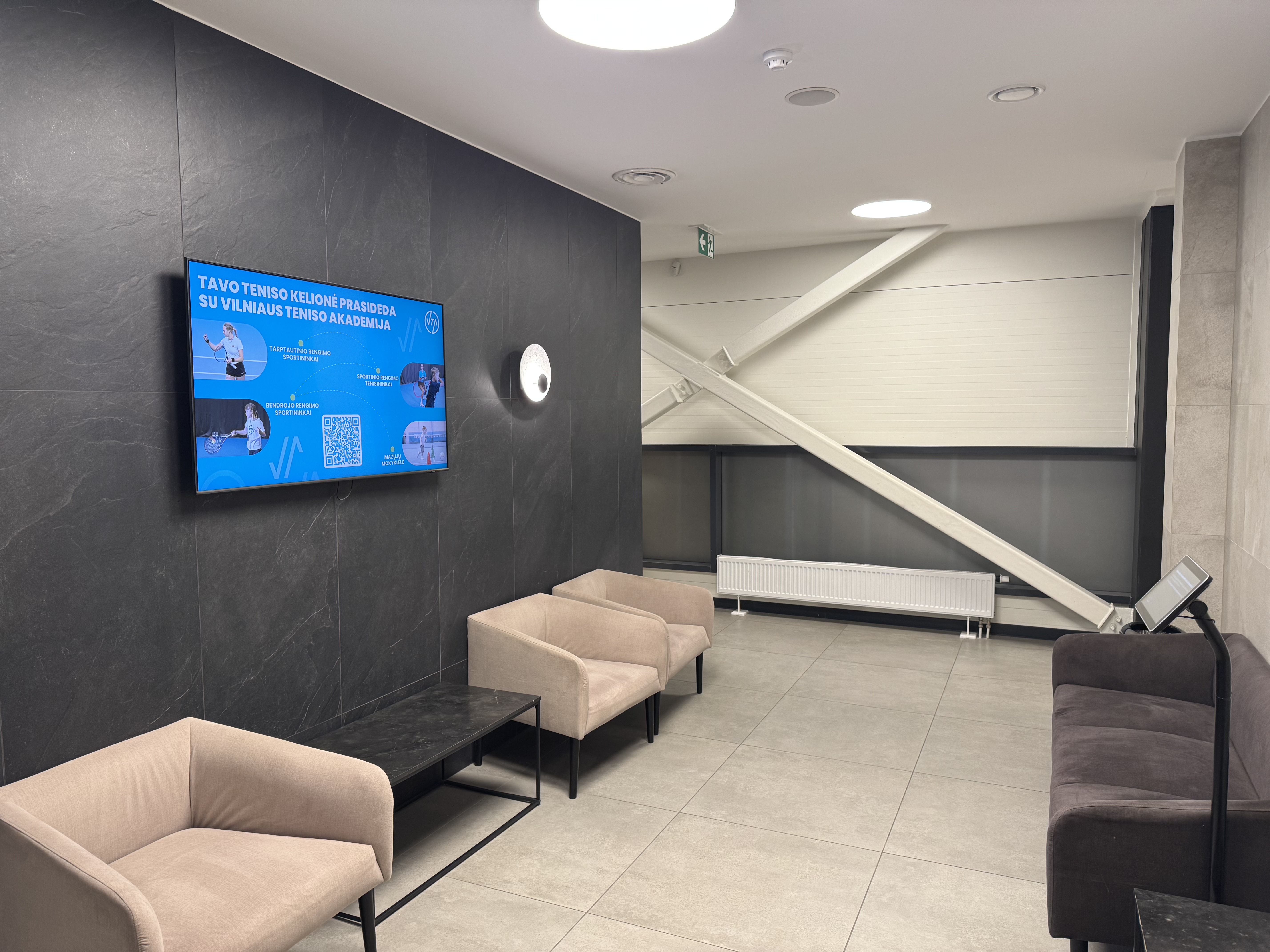 Reklaminių ekranų paketas SEB arenos praėjimuose ir rūbinėse