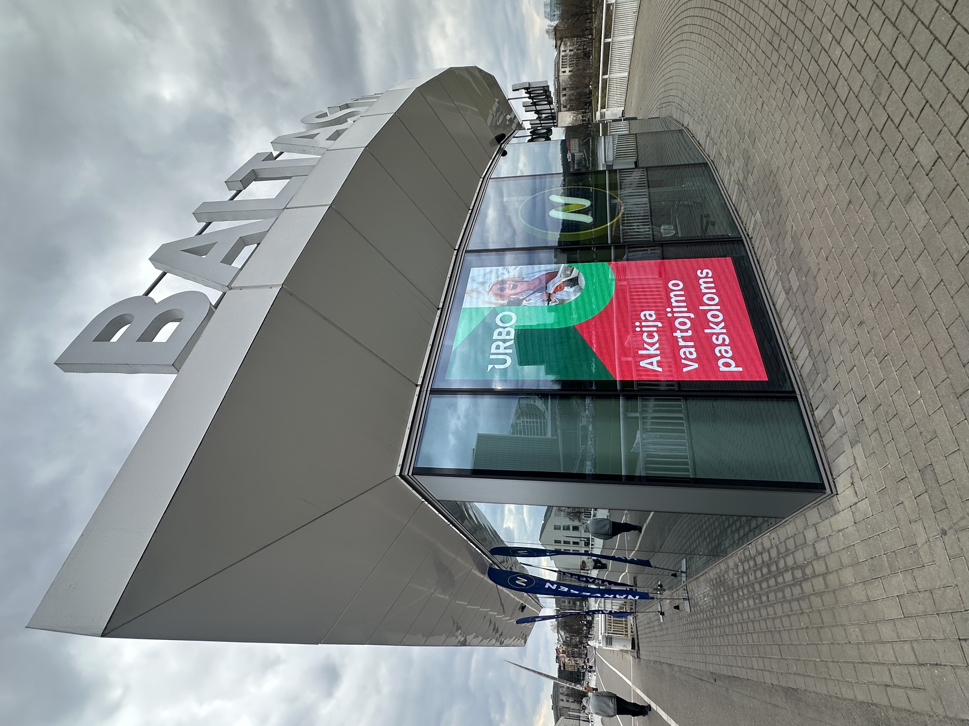 Narvesen BALTAS TILTAS reklaminis LED lauko ekranas