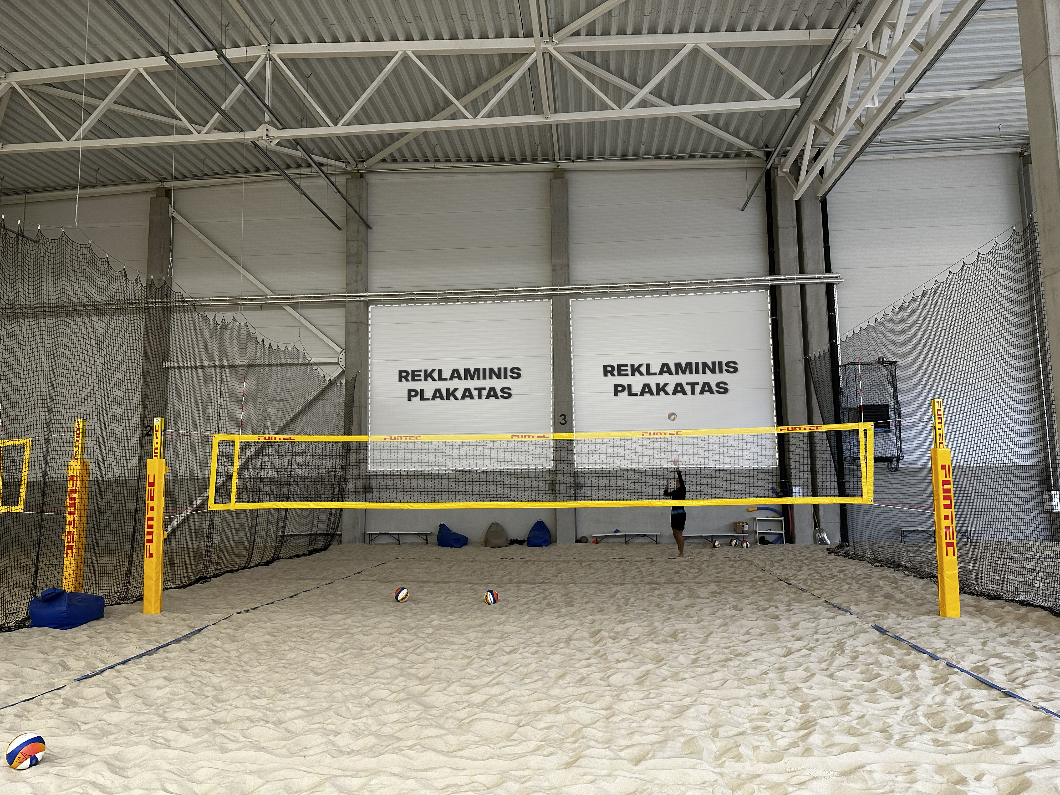 Reklaminiai plakatai VolleyART house 3 aikštelėje