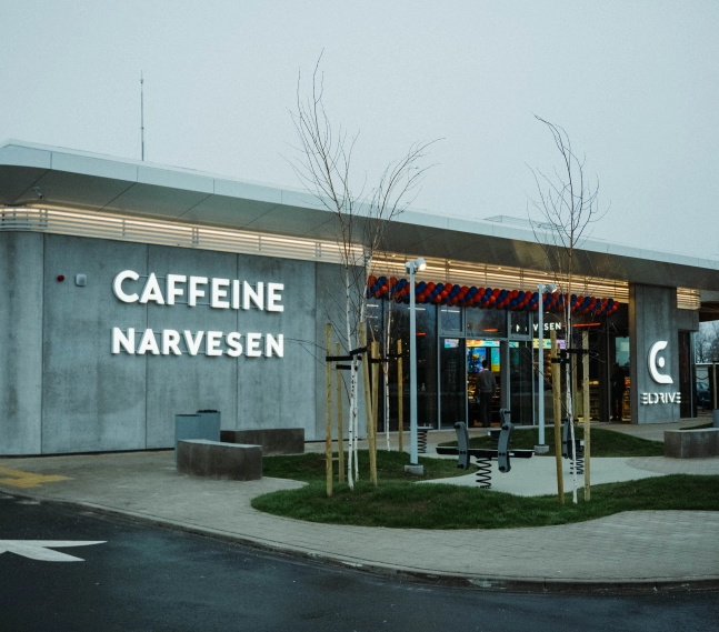 Caffeine ir Narvesen Eldrive kelyje Vilnius-Ryga (ties Panevėžiu)